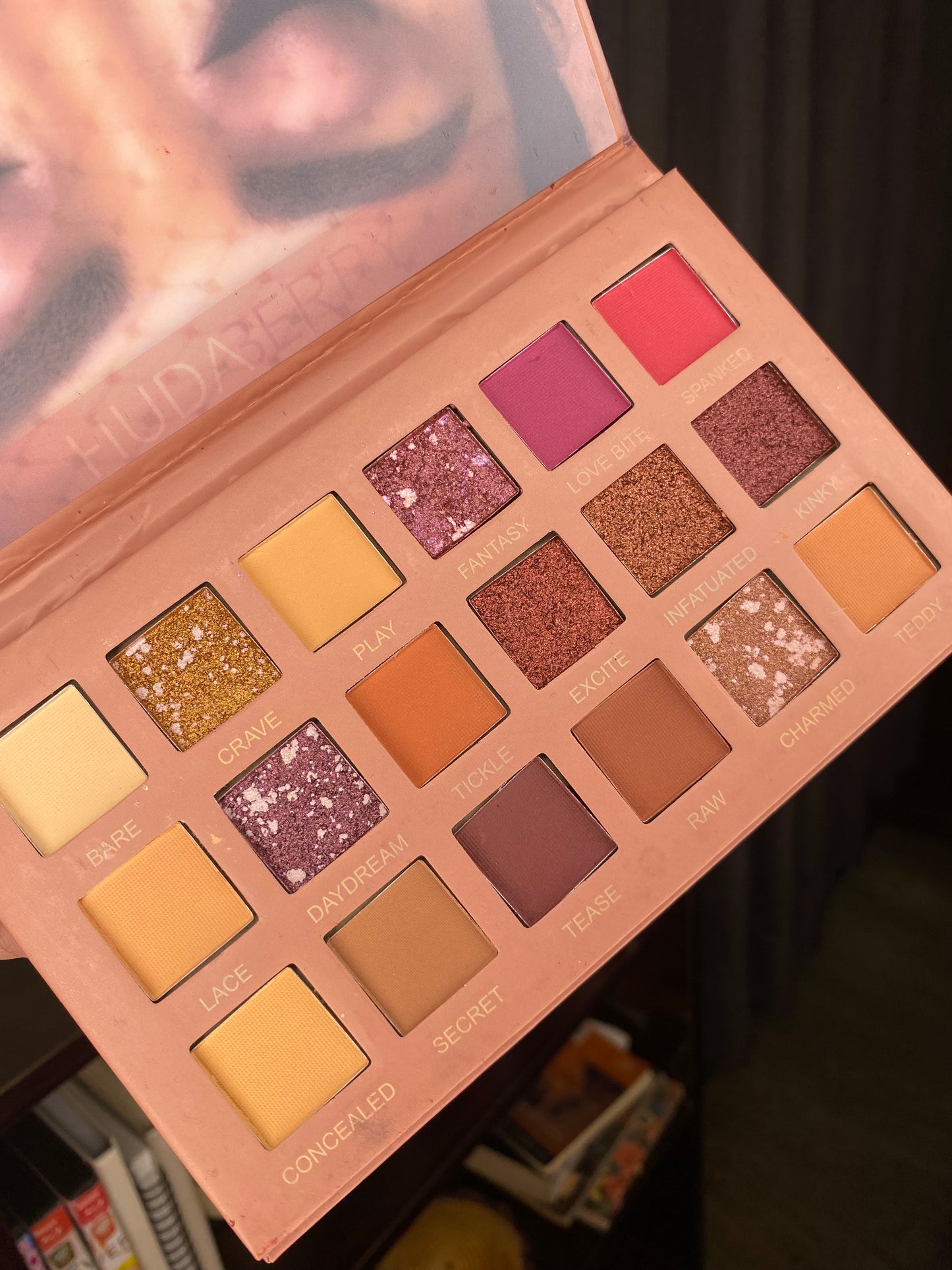HudaBerry Nude Eyeshadow Palette