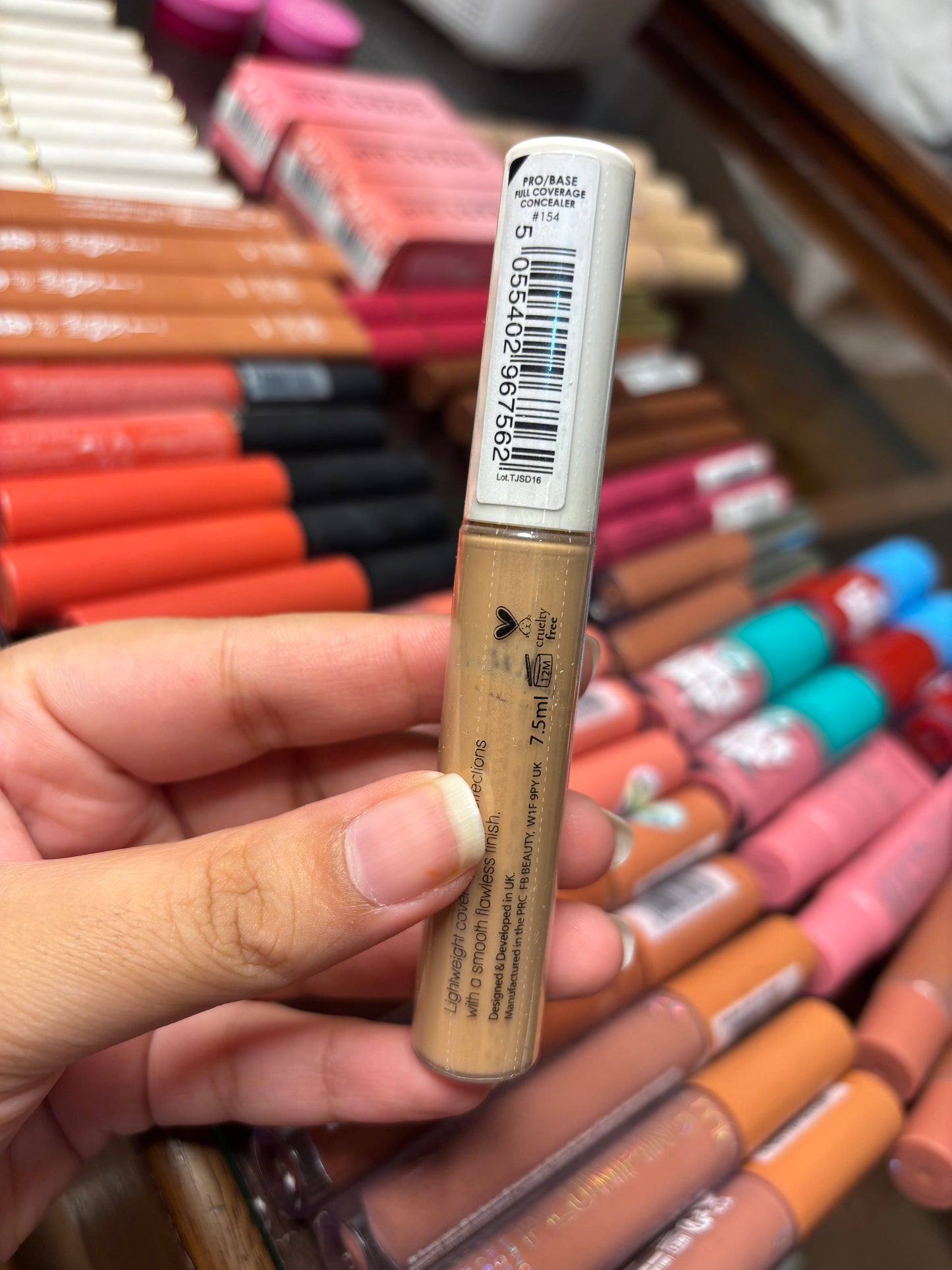 Mua Pro Base Concealer shade 154
