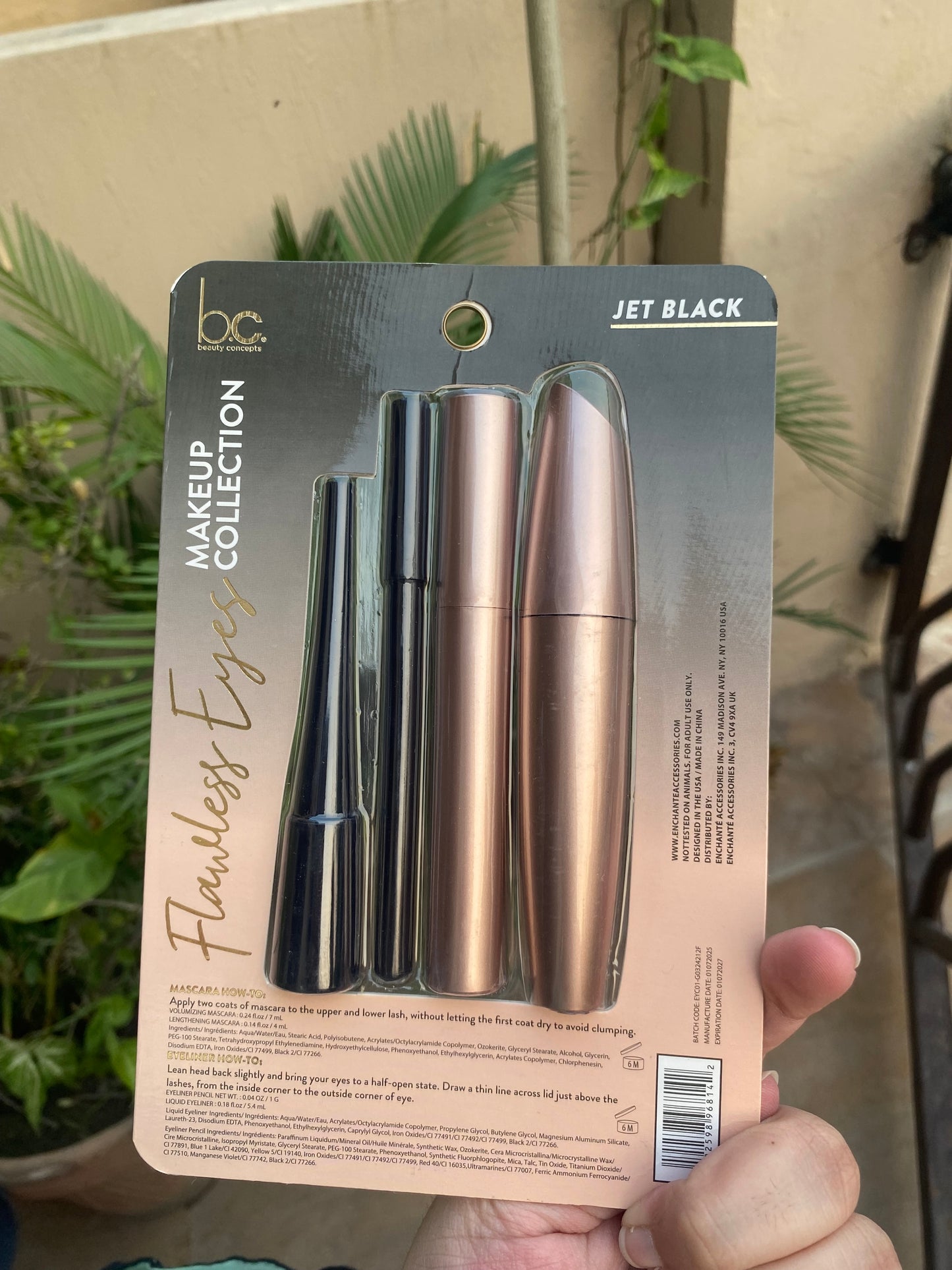 Beauty Concepts Flawless Eyes Ultimate Precision Jet Black Set VOLUMIZING MASCARA • LENGTHENING MASCARA • EYELINER PENCIL • LIQUID EYELINER