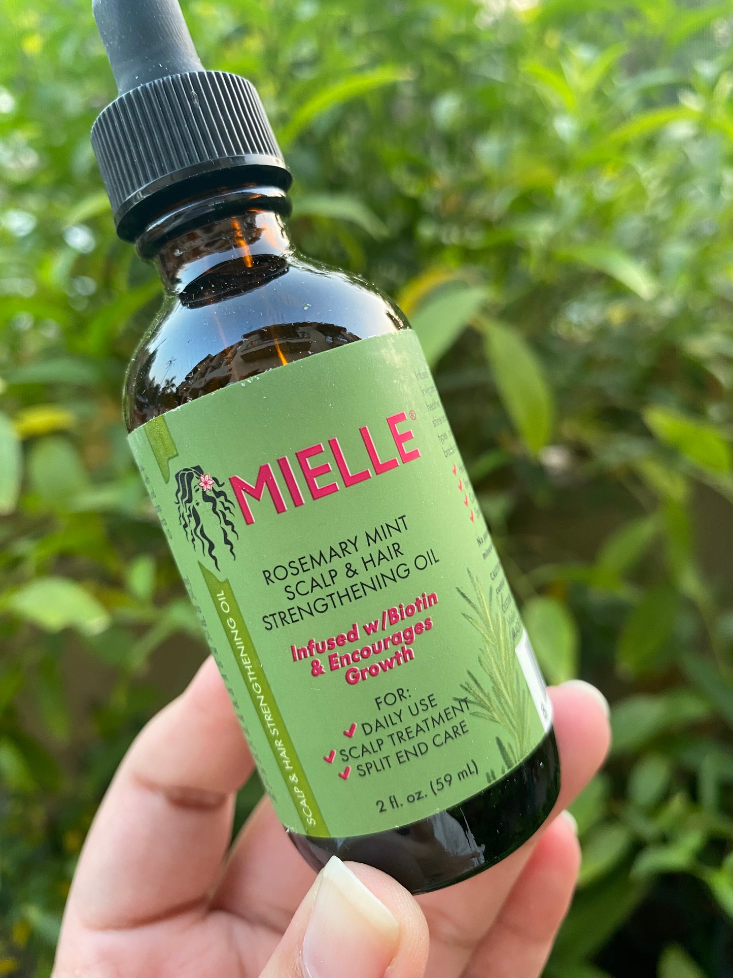 Mielle Rosemary Mint Scalp & Hair Strengthening Oil