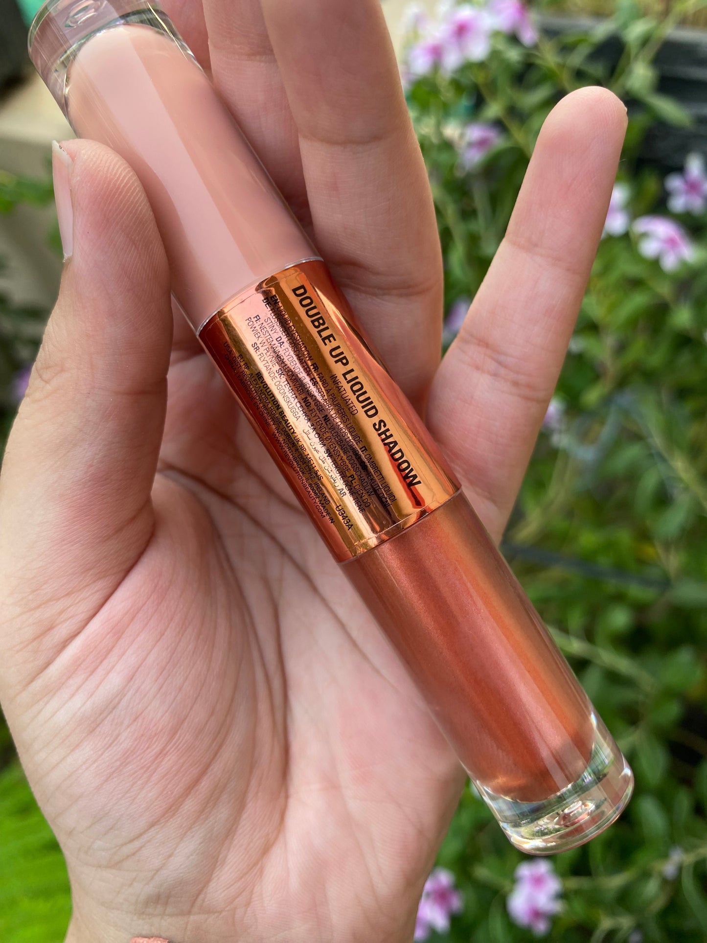 Makeup Revolution Double Up Liquid Eyeshadow in shade 'infatuated'