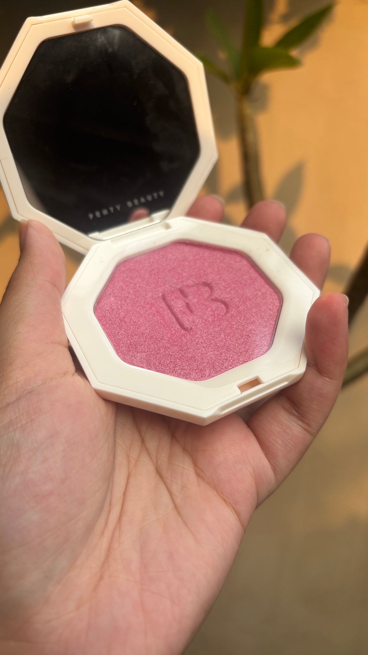 Fenty Beauty by Rihanna Killawatt Freestyle Highlighter Shade Wattabrt