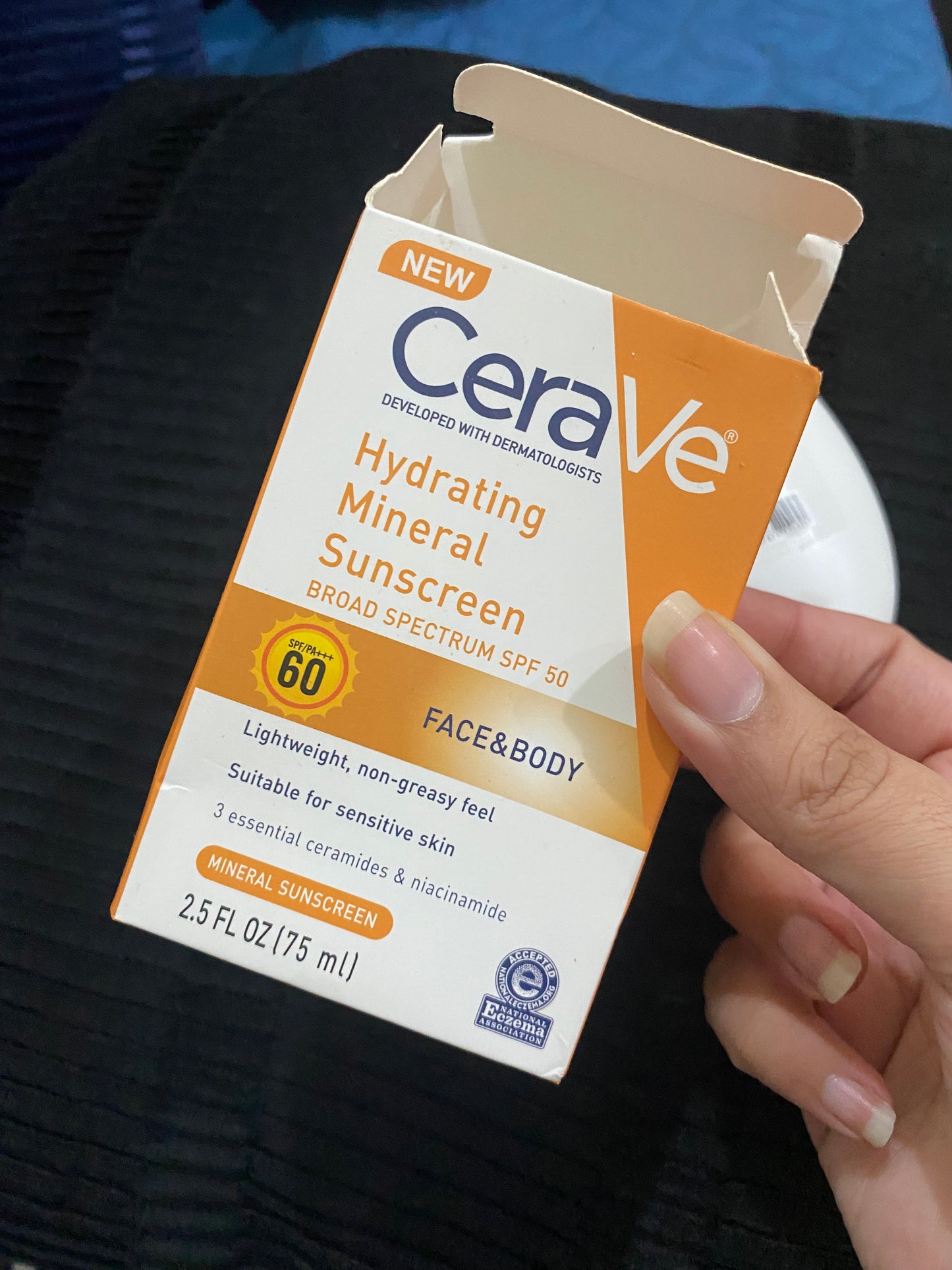 Cerave Hydrating Mineral Sunscreen 60spf For Face and Body