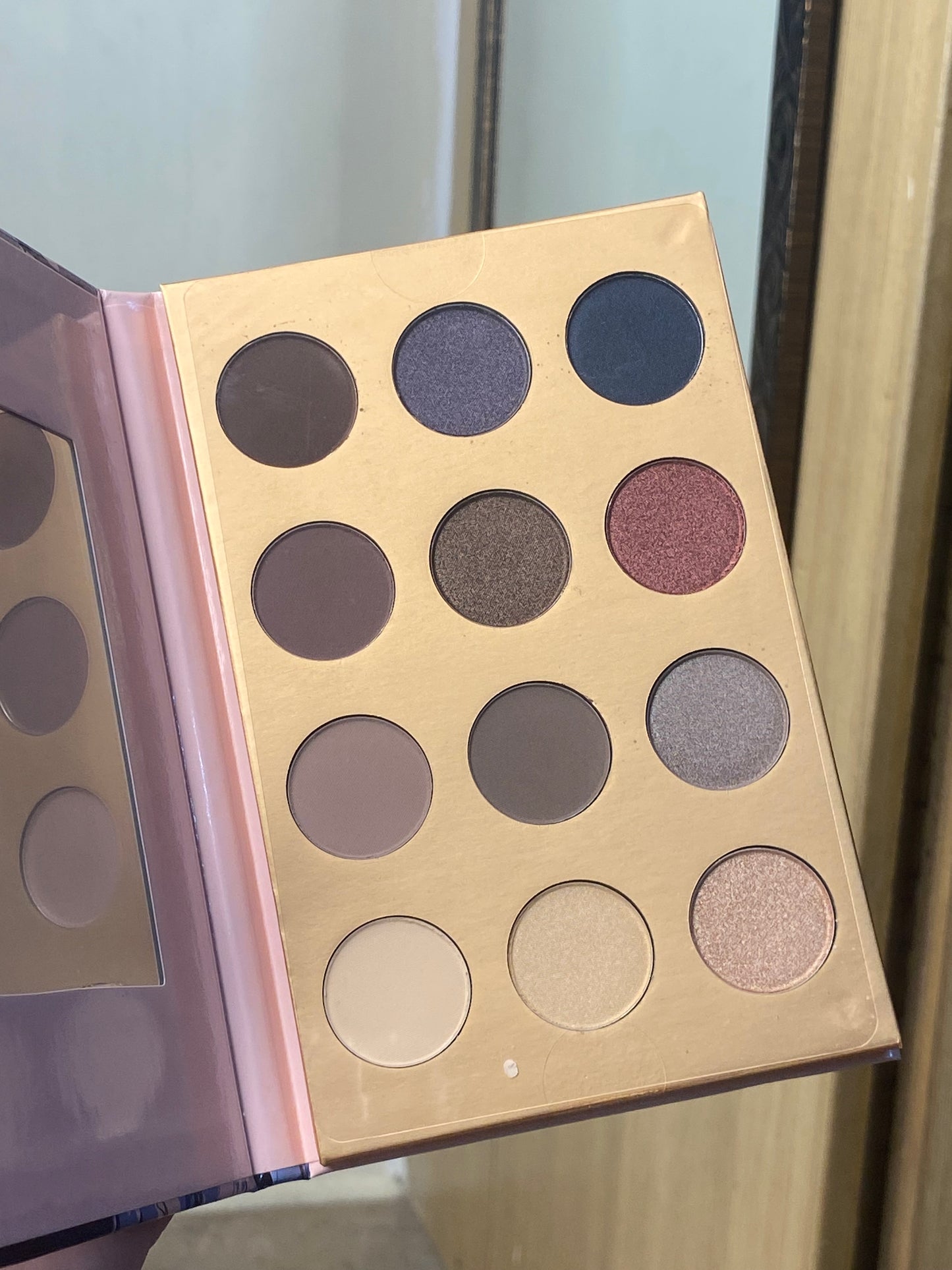 Vivo London Eyeshadow Palette
