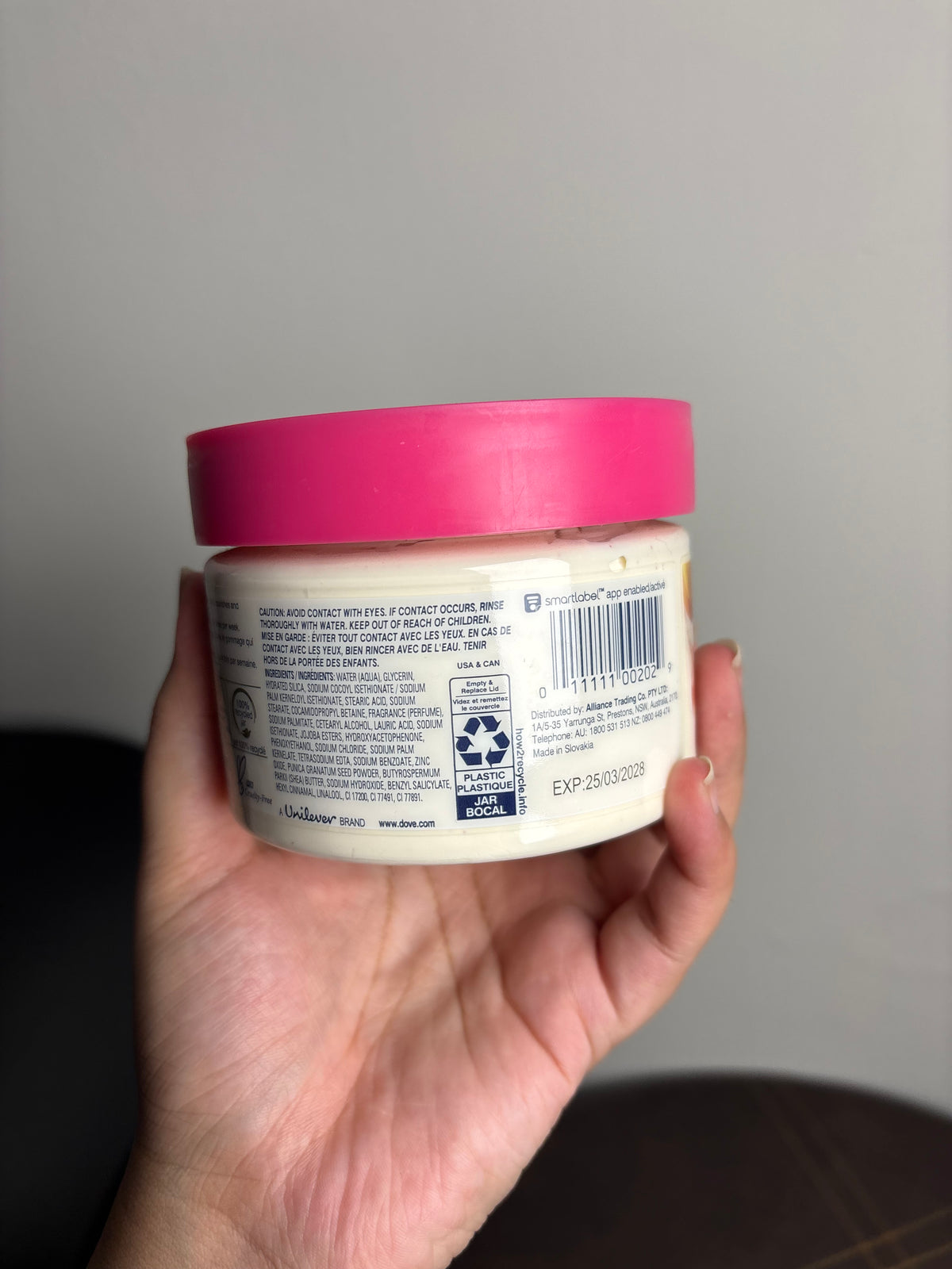 Dove Exfoliating Body Polish Pomegranate Seeds & Shea Butter