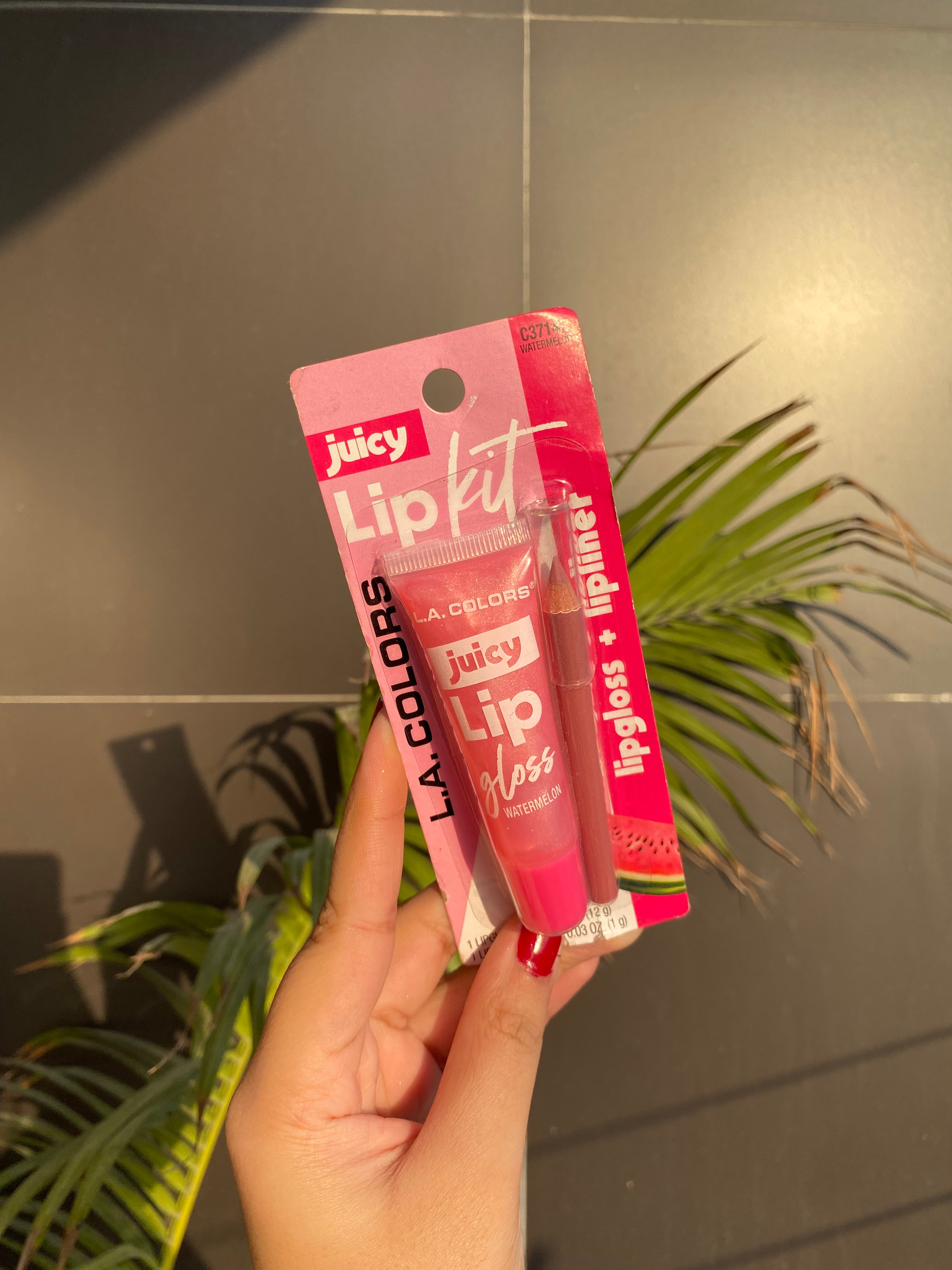 La Colors Lip Gloss + Lip Liner Set Bling and Glow