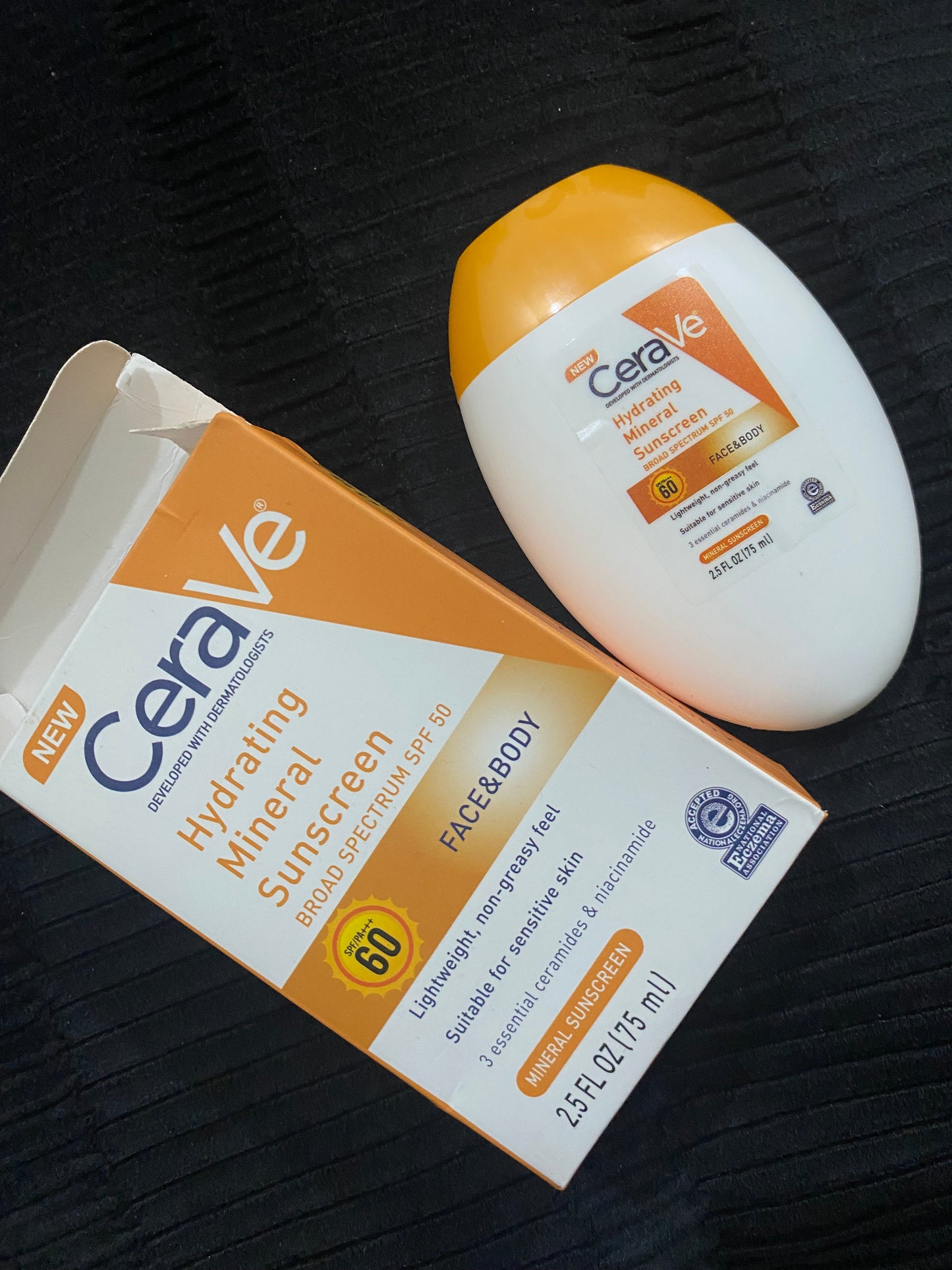 Cerave Hydrating Mineral Sunscreen 60spf For Face and Body