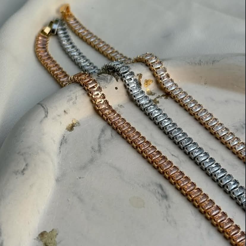Tennis bracelet