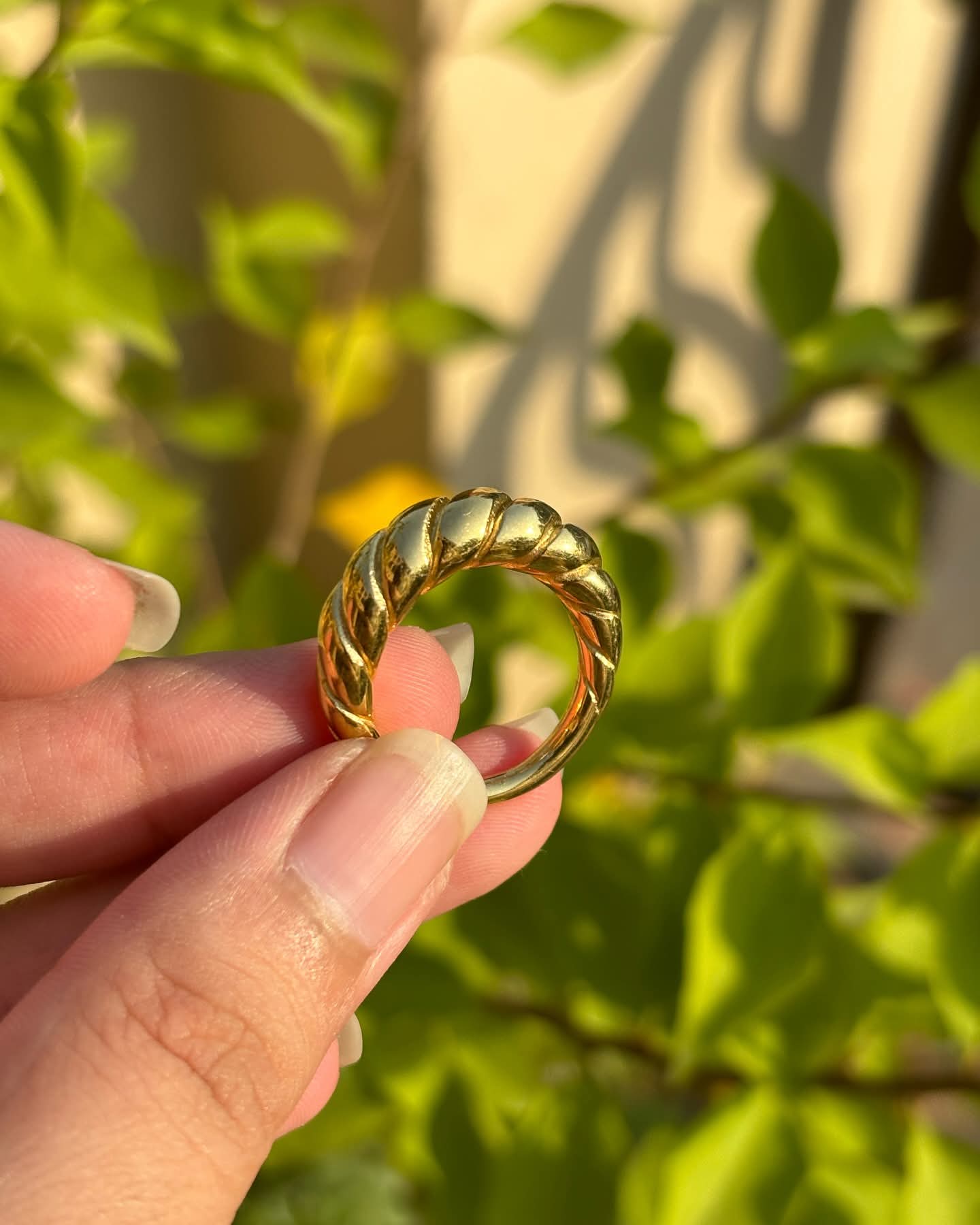 Twisted gold ring