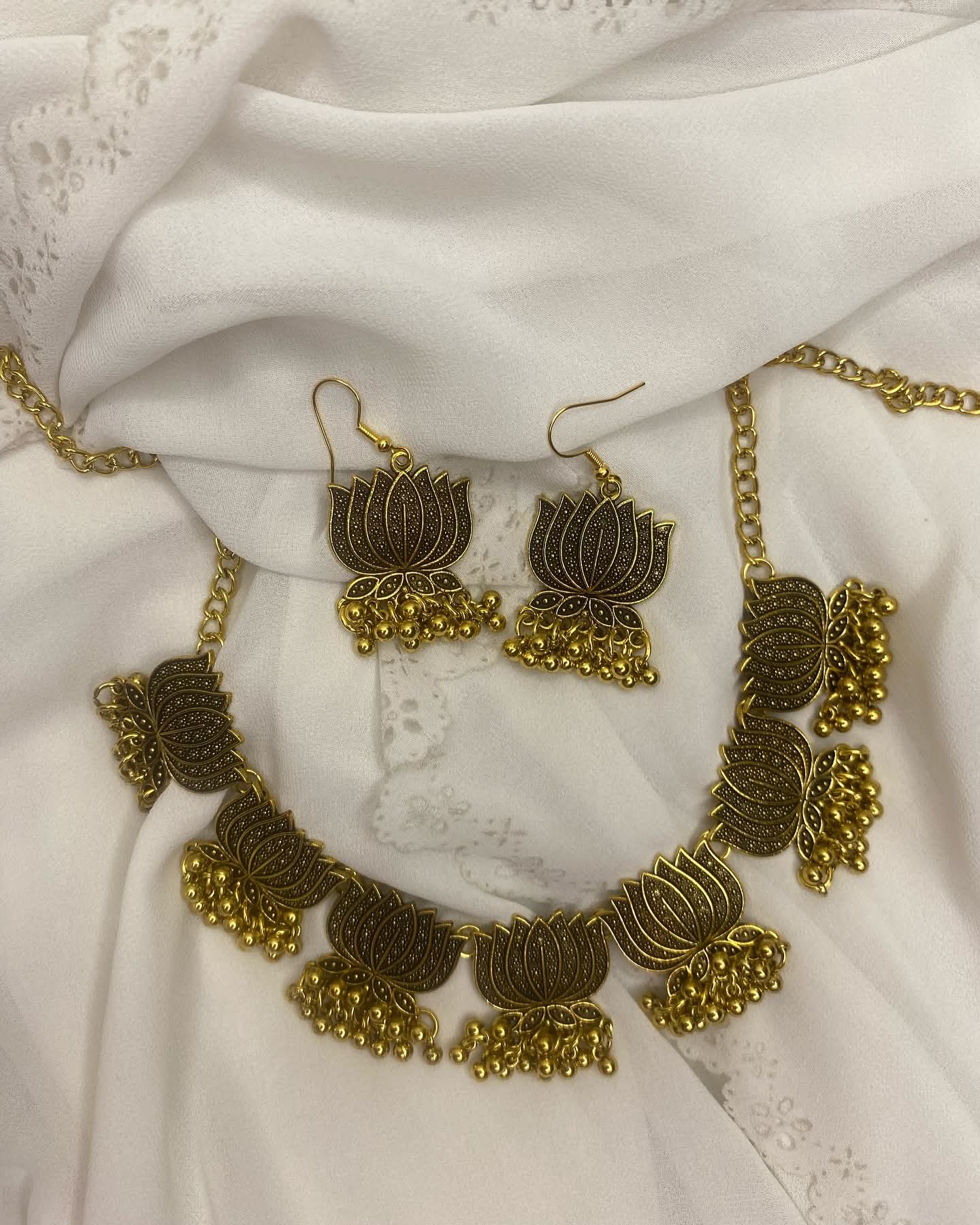 Lotus Earring And Necklace Set