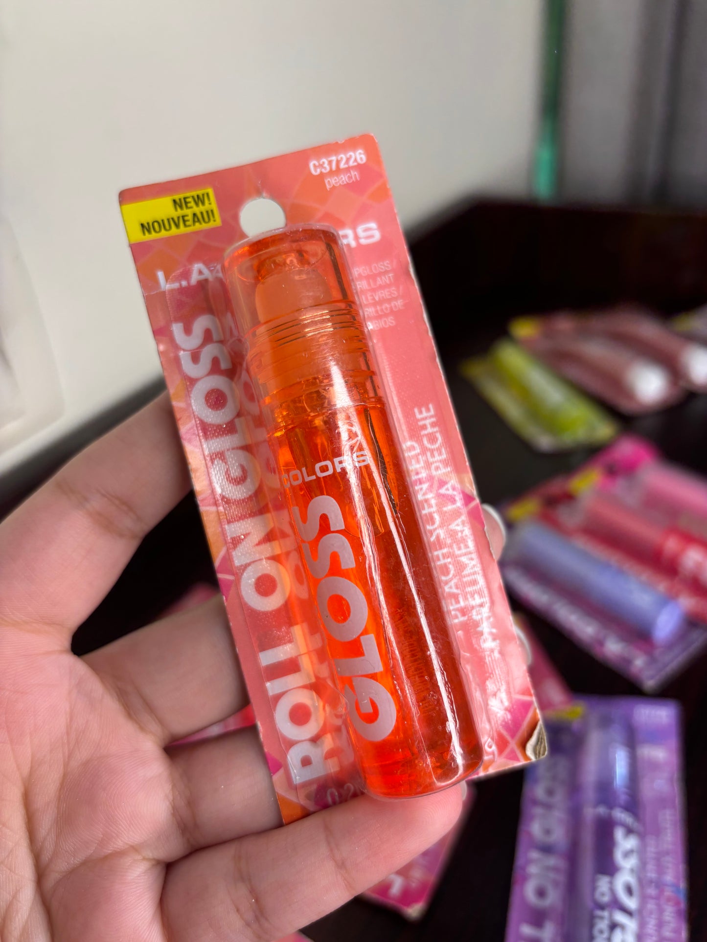 La Colours Roll On Lip Oil