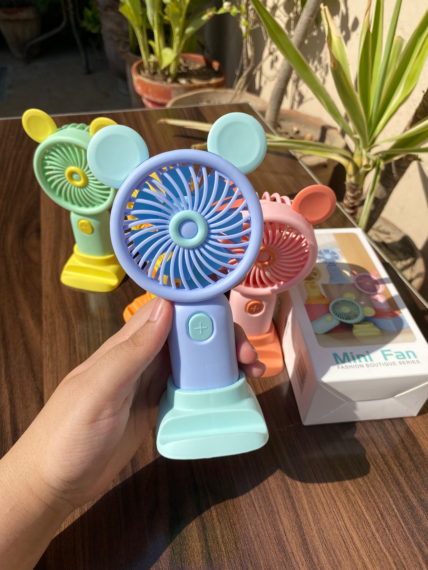 Portable + Chargeable Fan with Mobile Stand (one speed only)