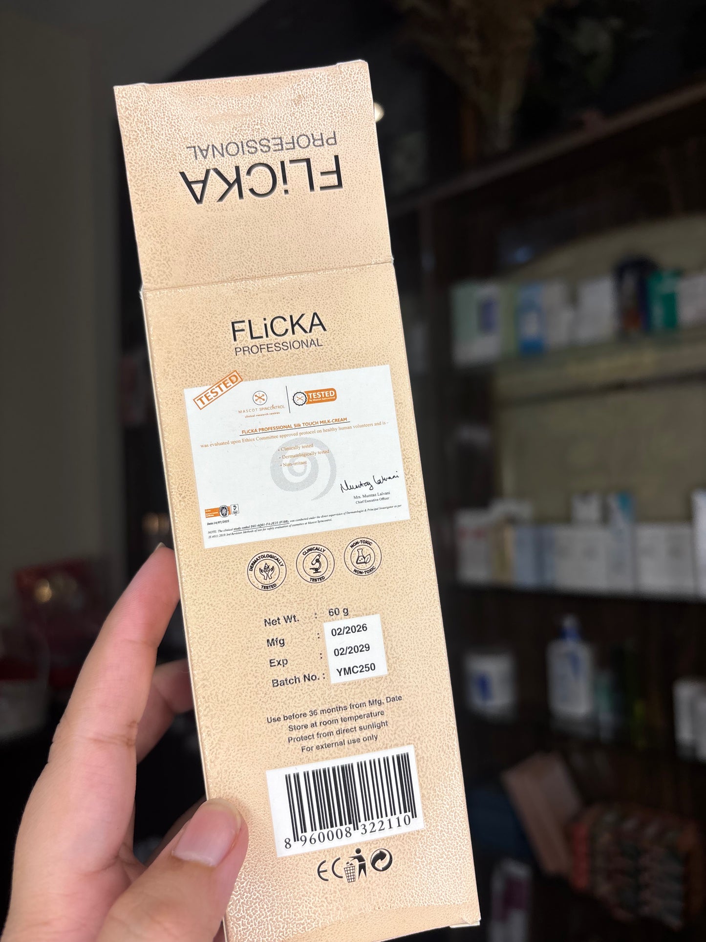 Flicka Silk Touch Moisturiser & Primer