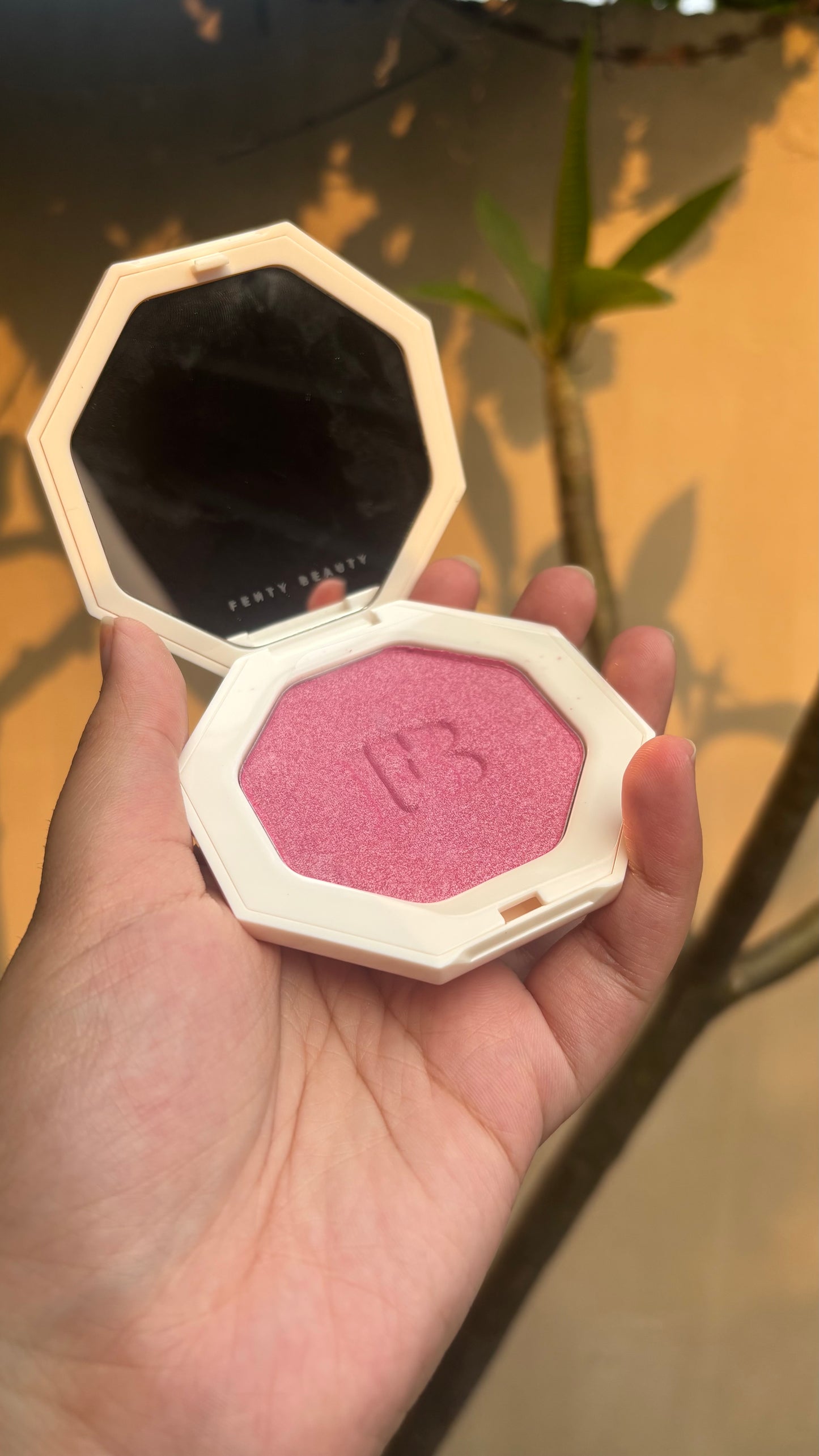 Fenty Beauty by Rihanna Killawatt Freestyle Highlighter Shade Wattabrt