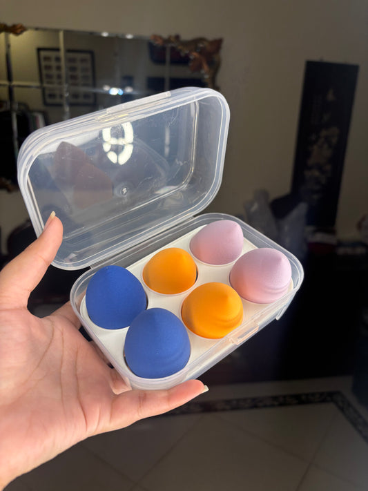 Box of 6 Beauty Blenders in Plastic Box (Random Colours)