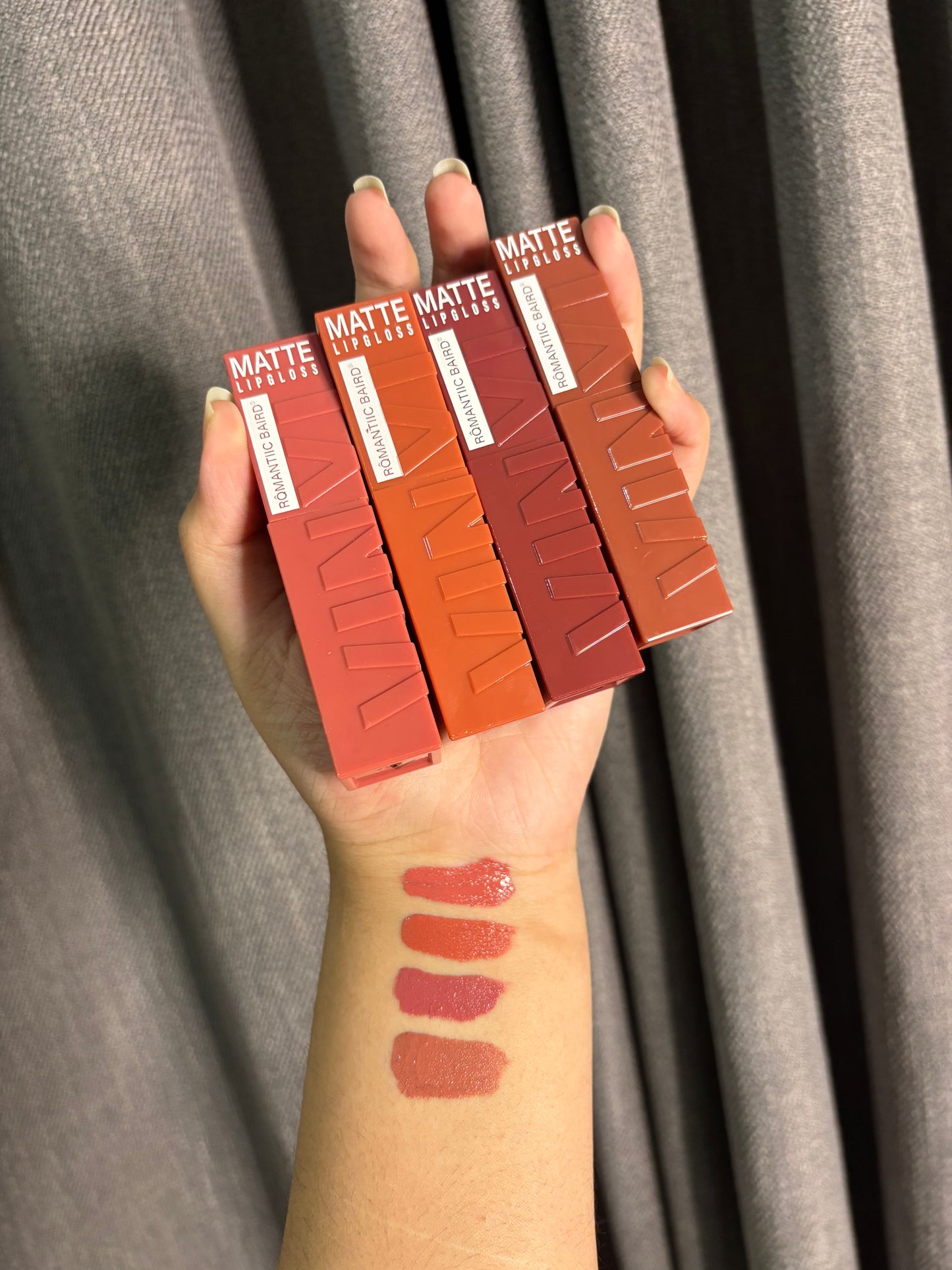 Romantic Baird Matte Lip Gloss