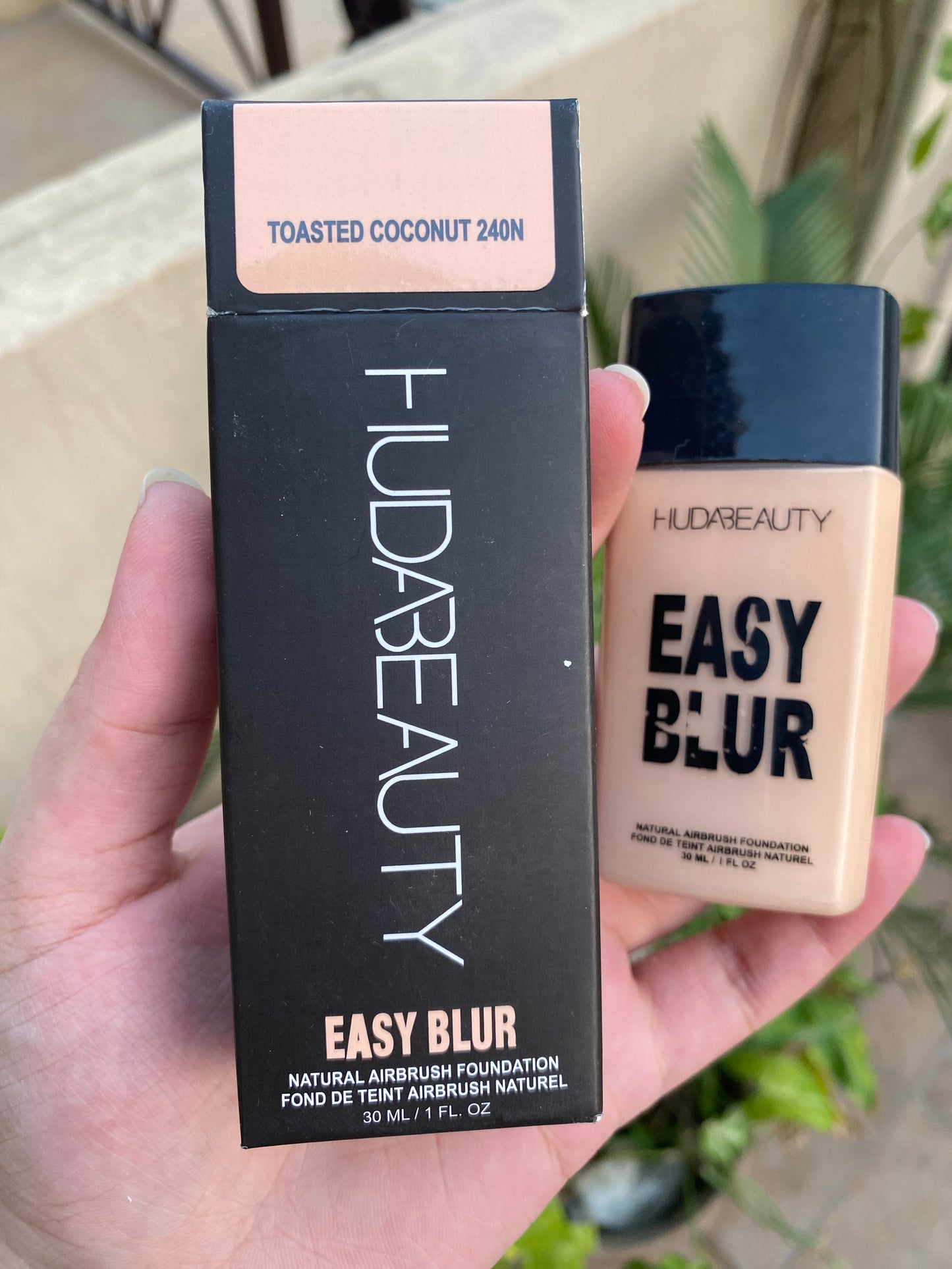 Huda Beauty Easy Blur Natural Airbrush Foundation