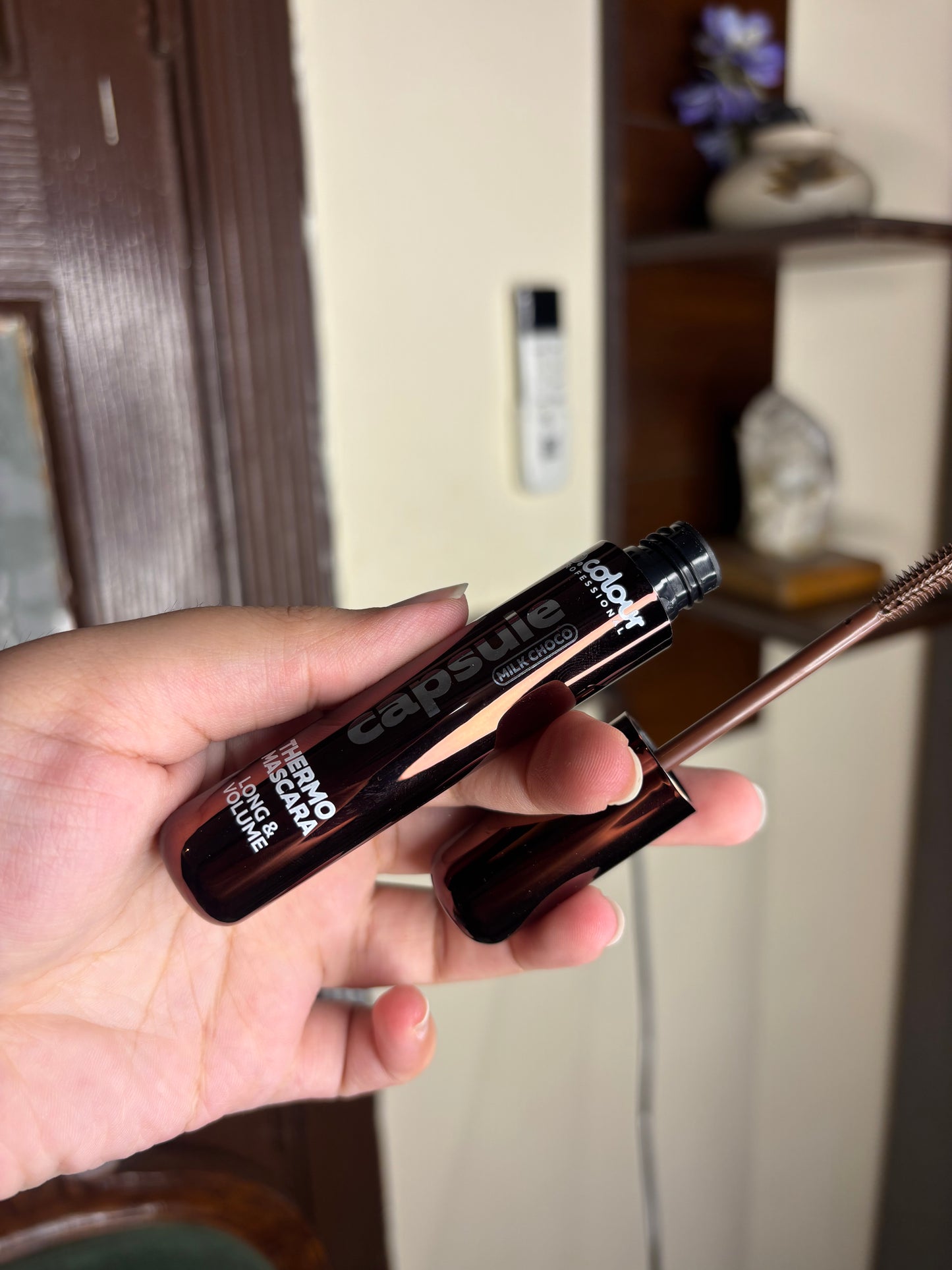 b.colour capsule thermo mascara long & volume milk choco brown mascara