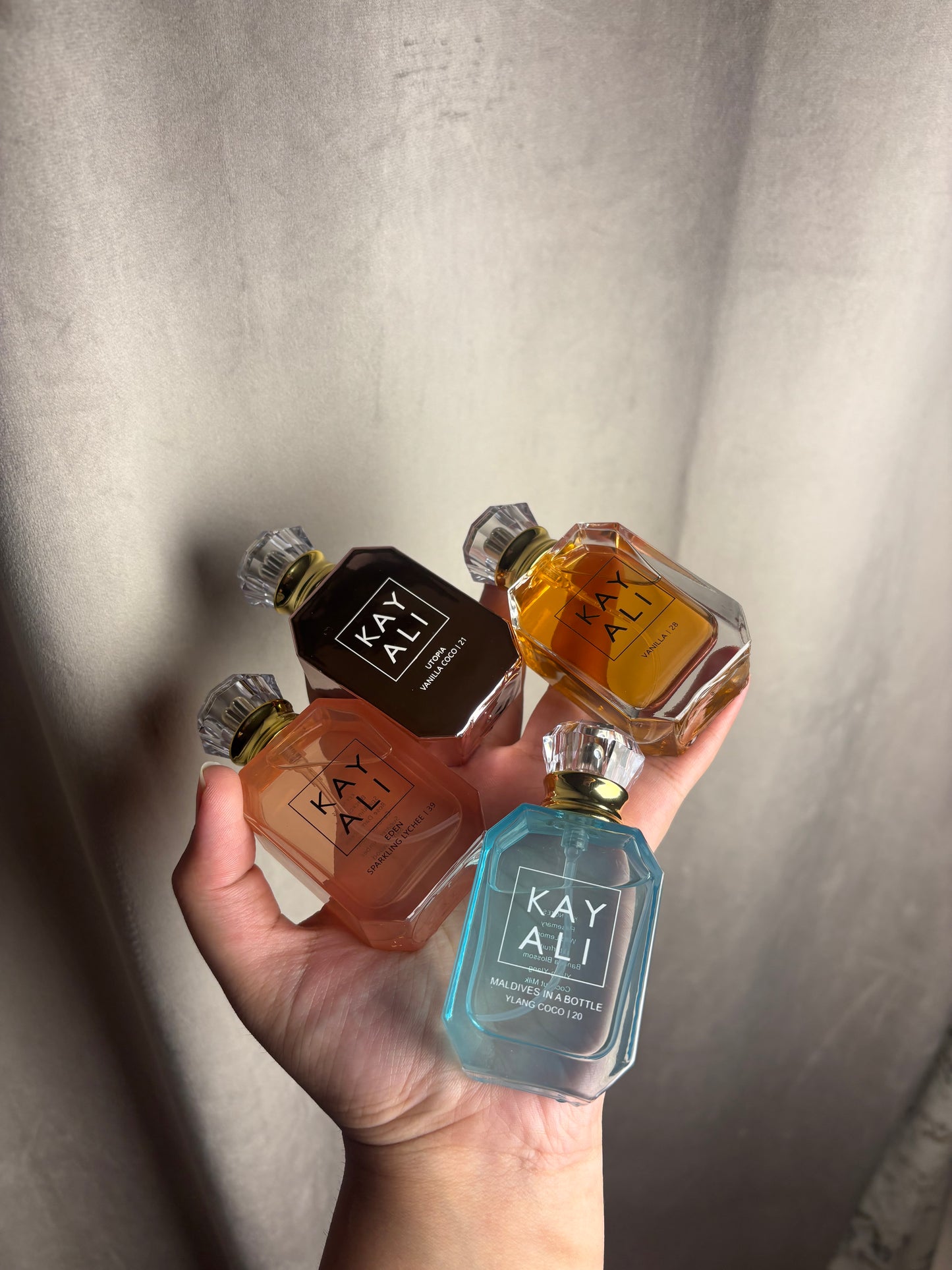 KAYALI Gift Set of 5 | Vanilla 28, Vanilla Utopia, Oudgasm, Maldives in a Bottle & Sparkling Lychee