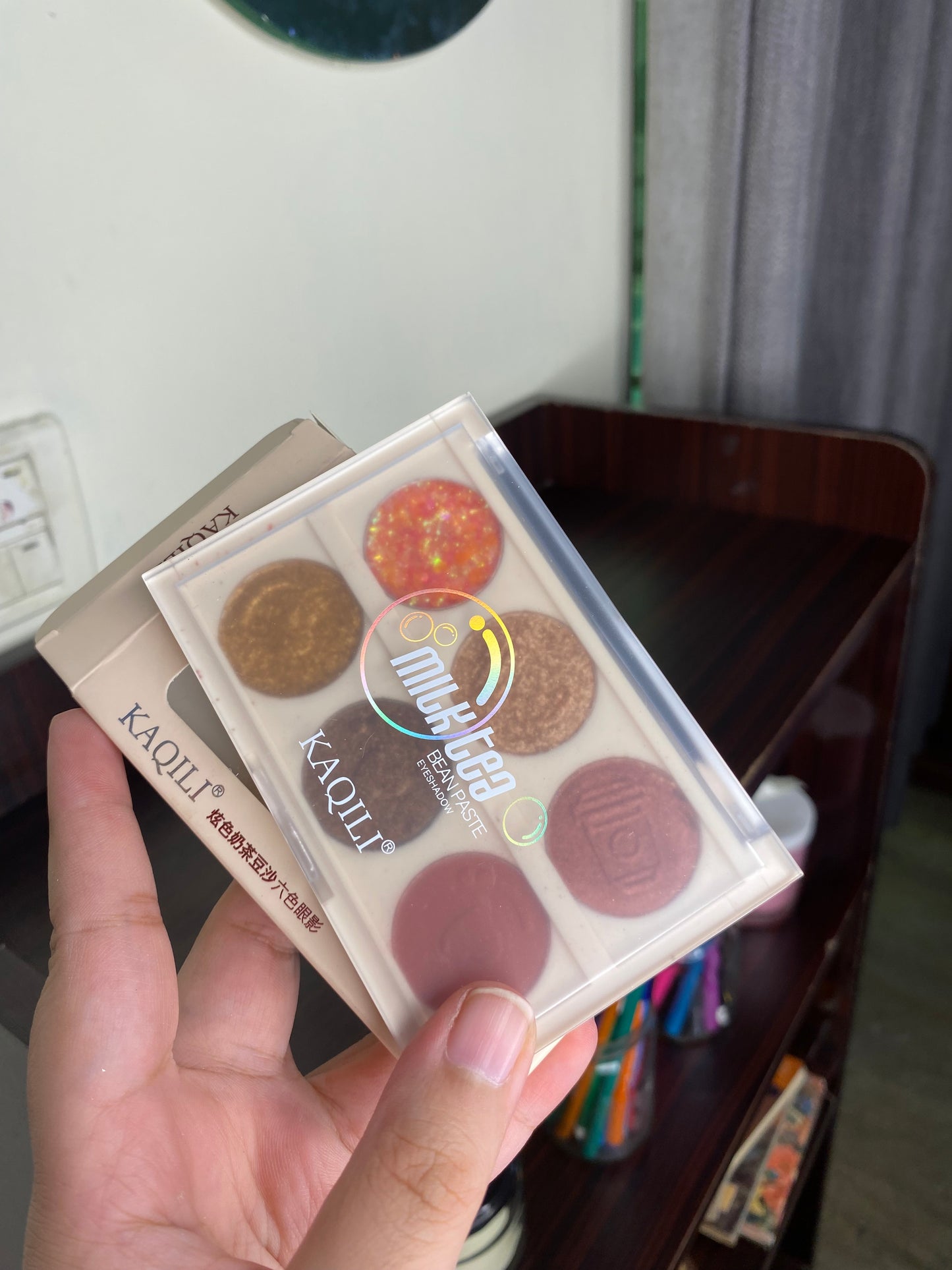 Kaqili Milk Tea Mini Eyeshadow Palette