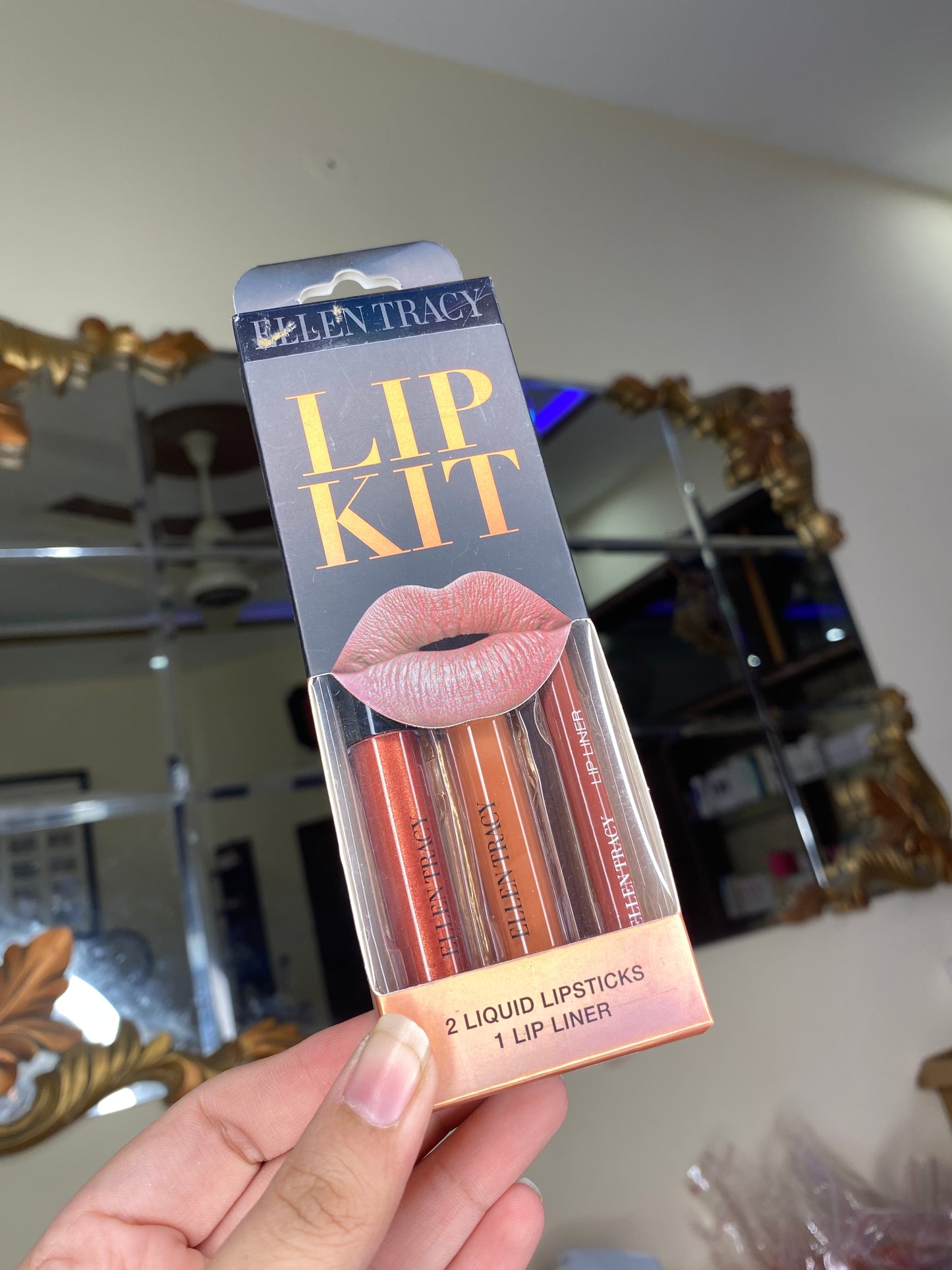 Ellen Tracy Lip Kit