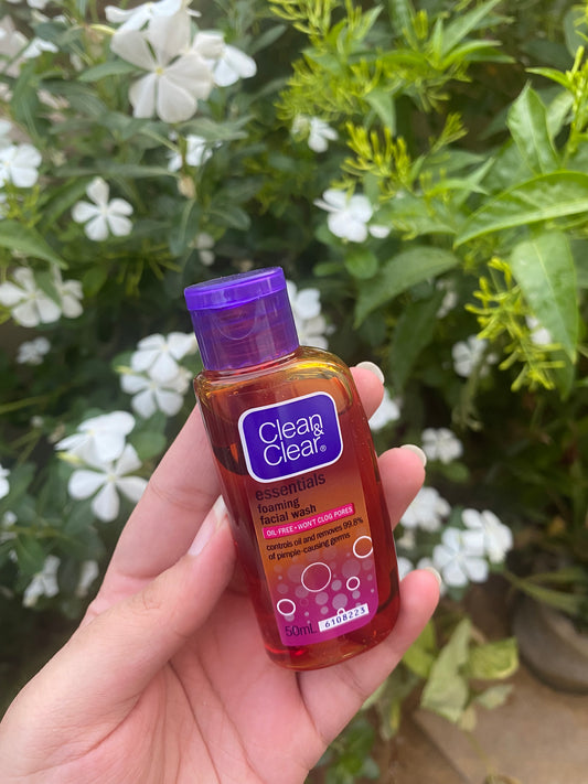 Clean & Clear Foaming Facial Wash