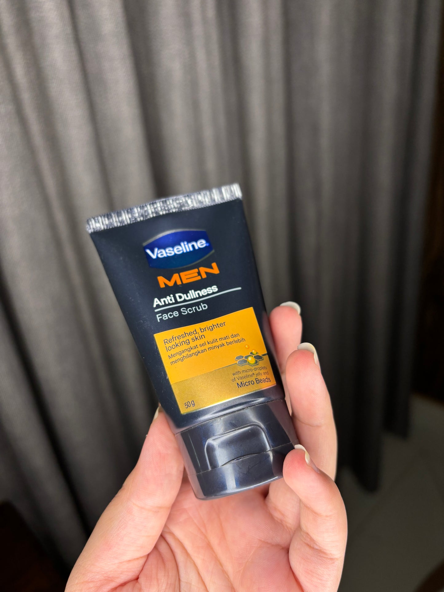 Vaseline Men Anti Dullness Face Scrub