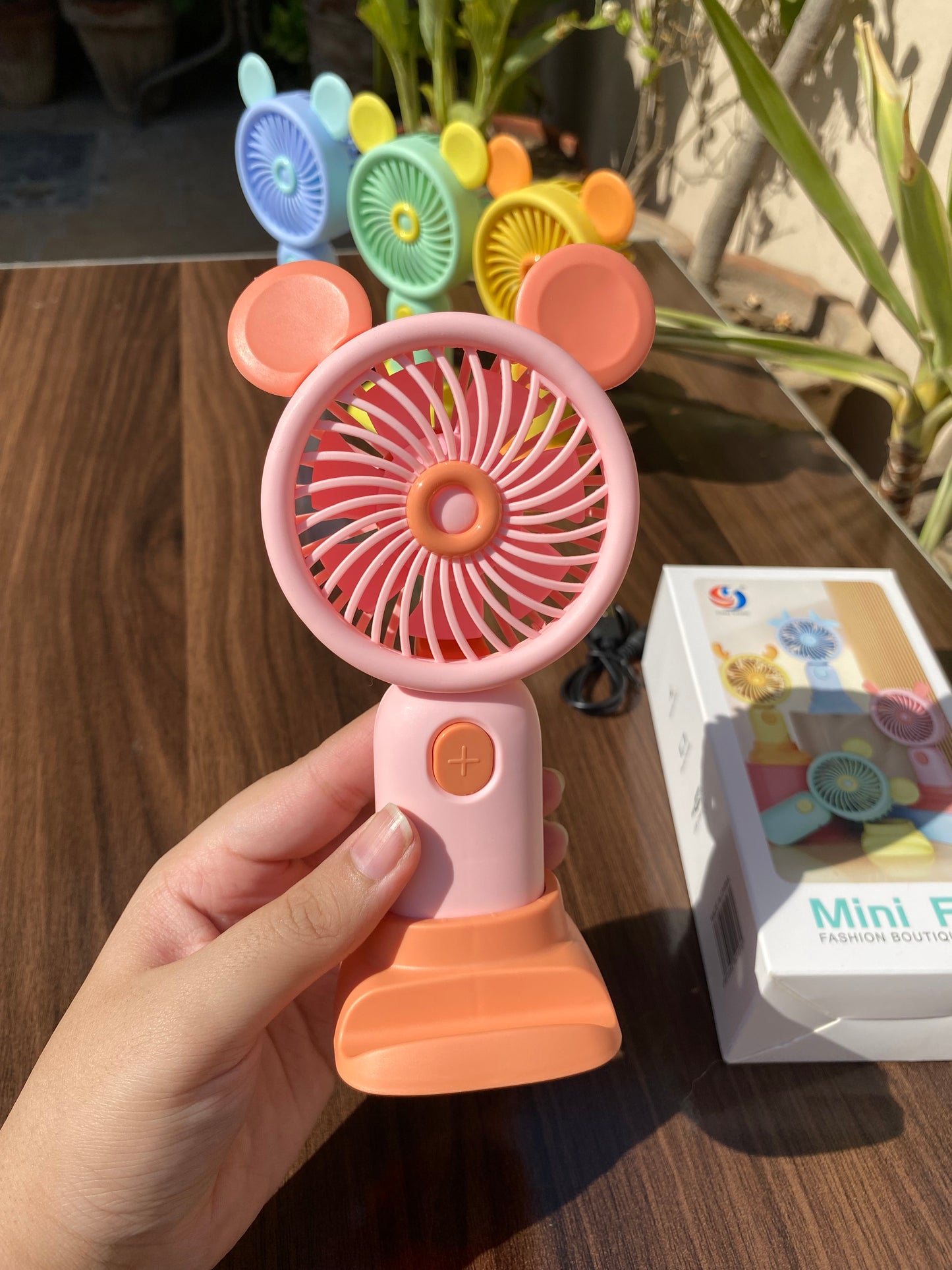 Portable + Chargeable Fan with Mobile Stand (one speed only)