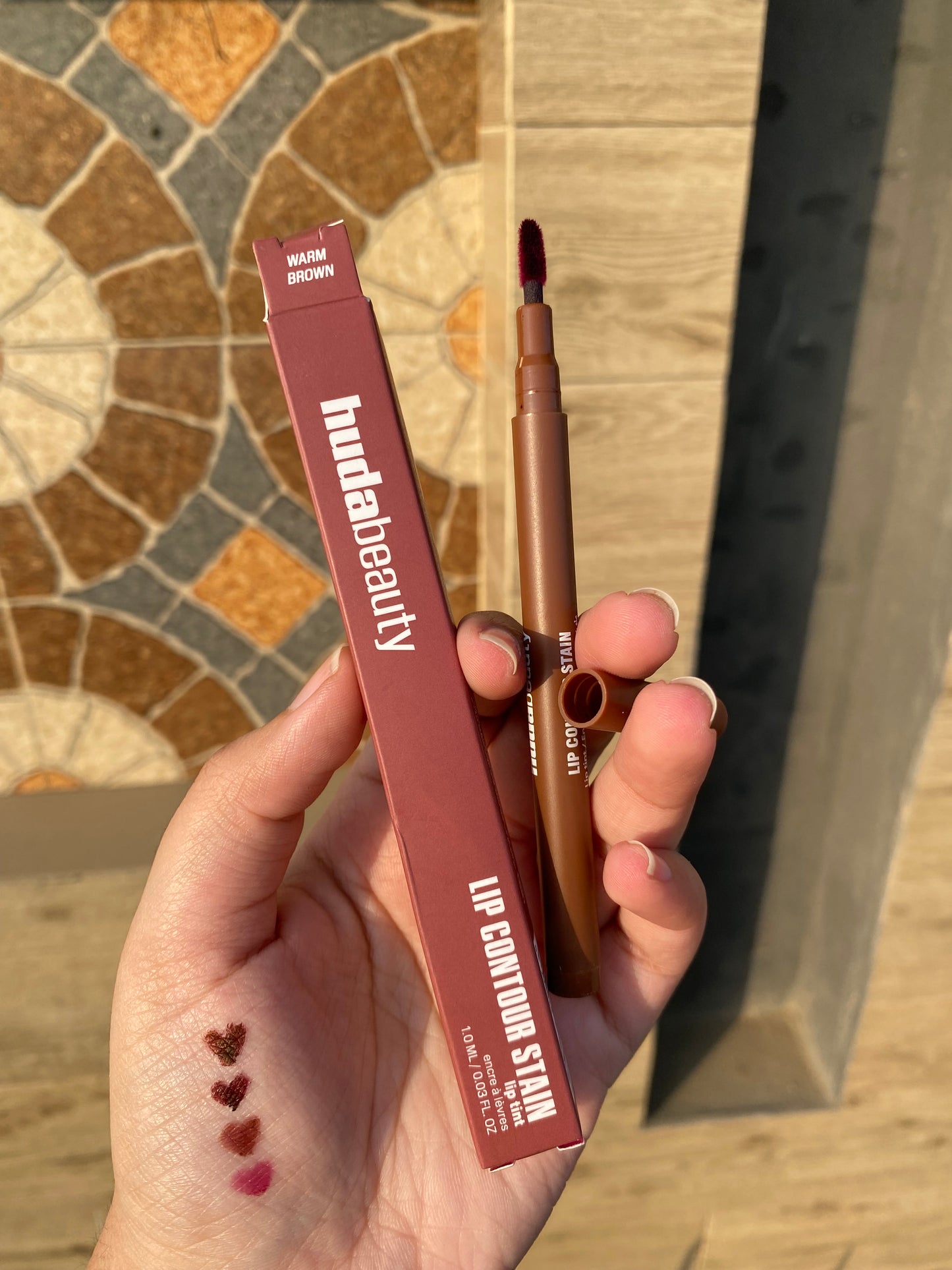 Huda Beauty Lip Contour Stain