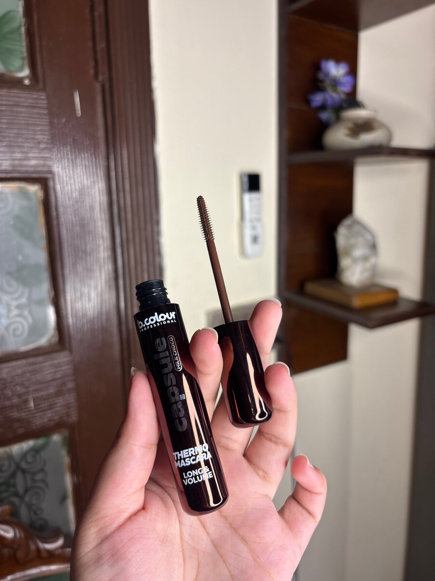 b.colour capsule thermo mascara long & volume milk choco brown mascara