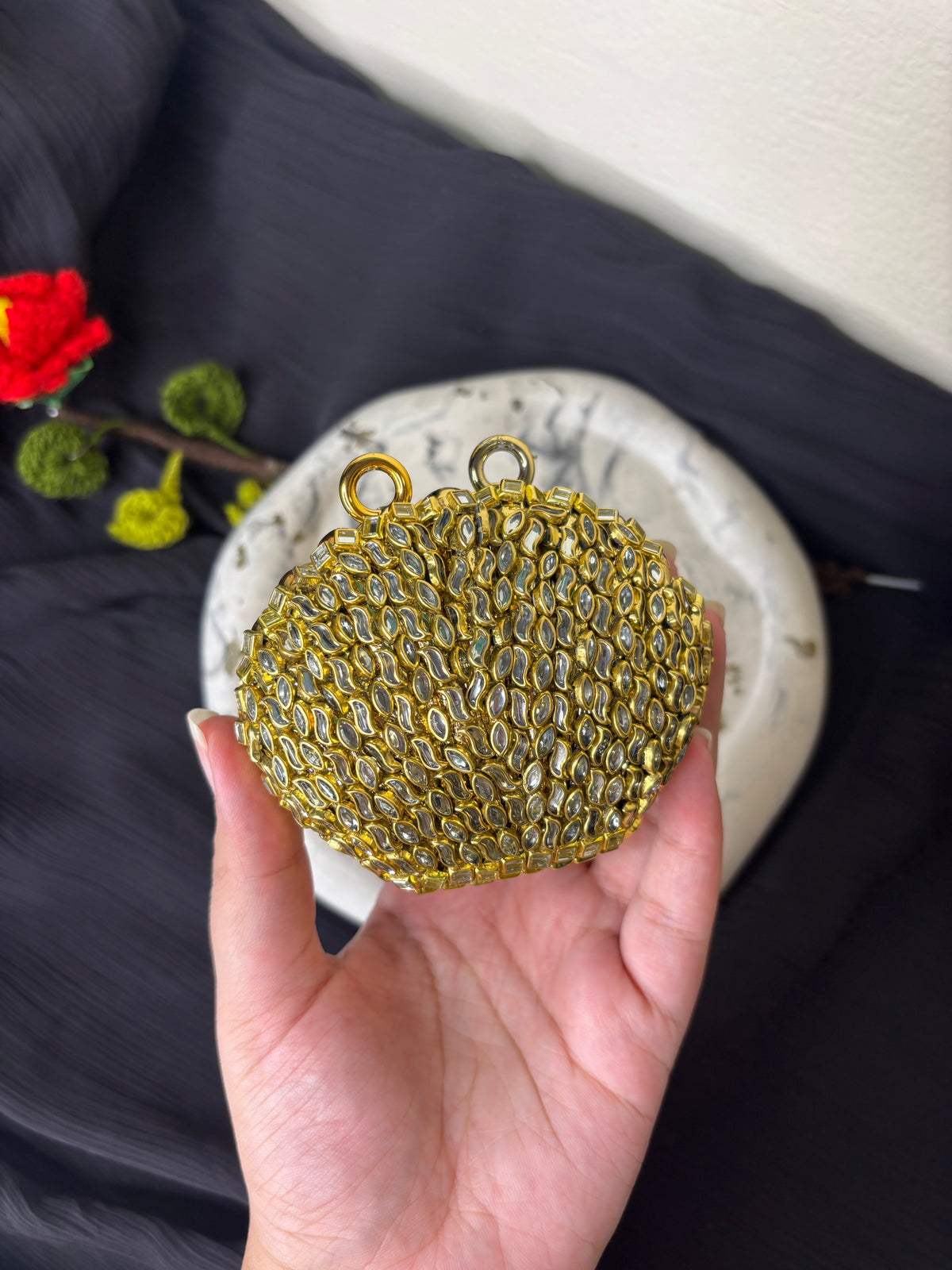 Shell Shaped Kundan Clutch