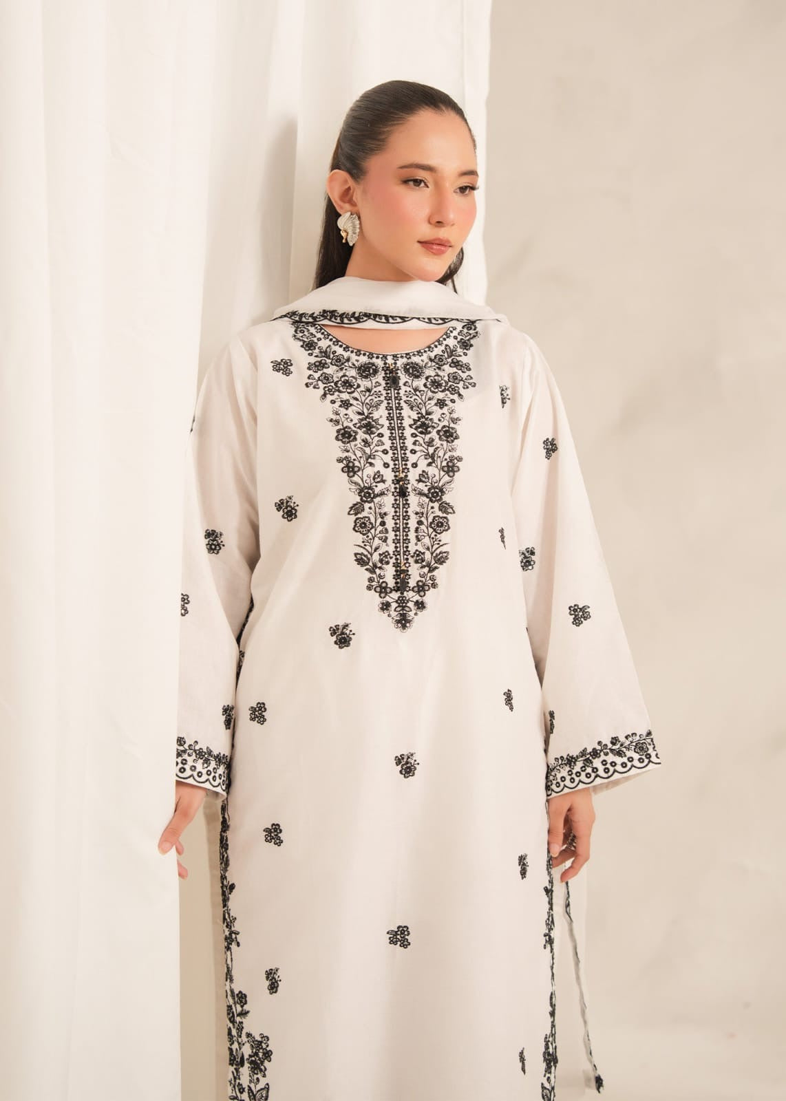 Dilkash 3pc Embroidered