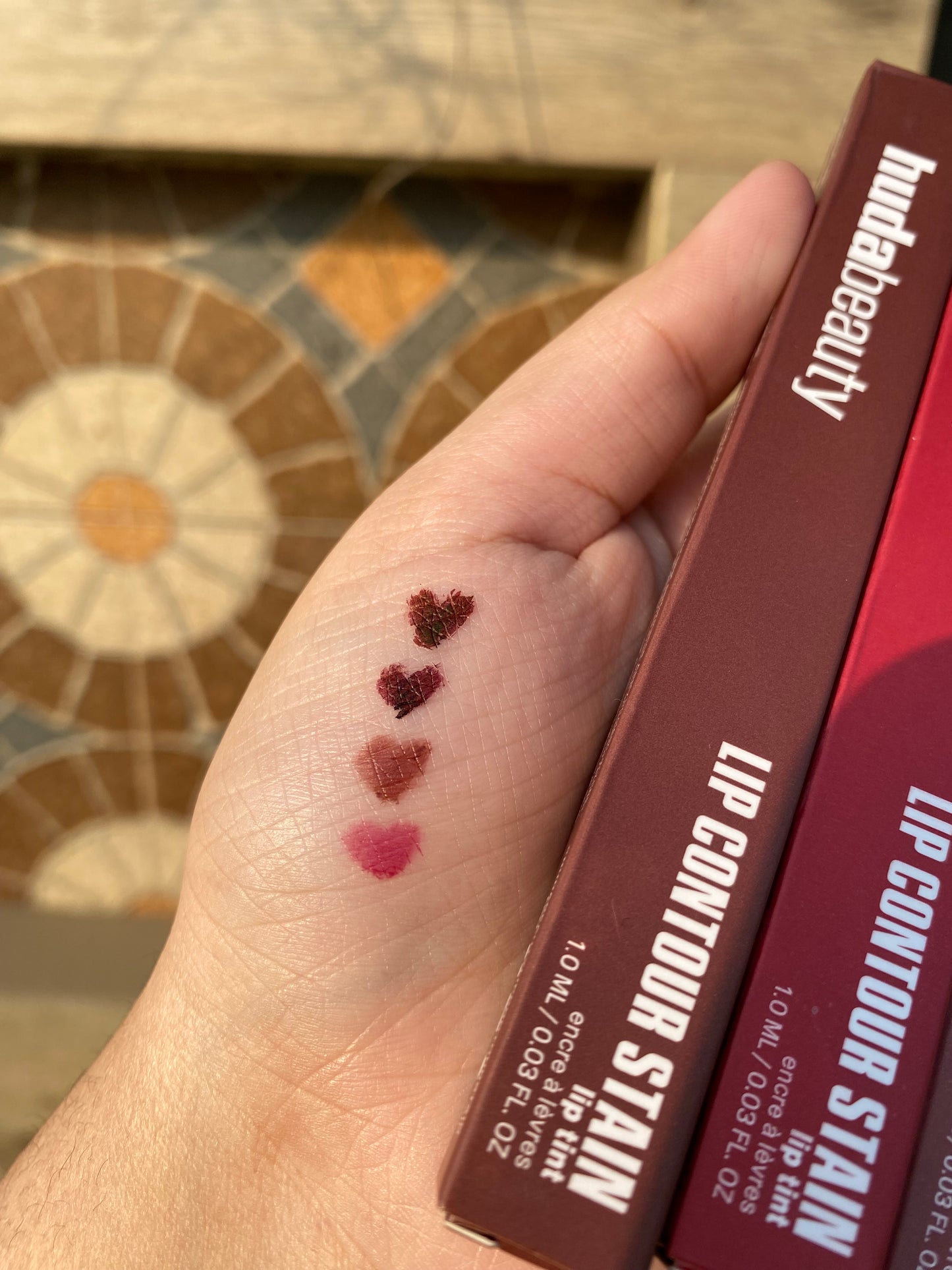 Huda Beauty Lip Contour Stain