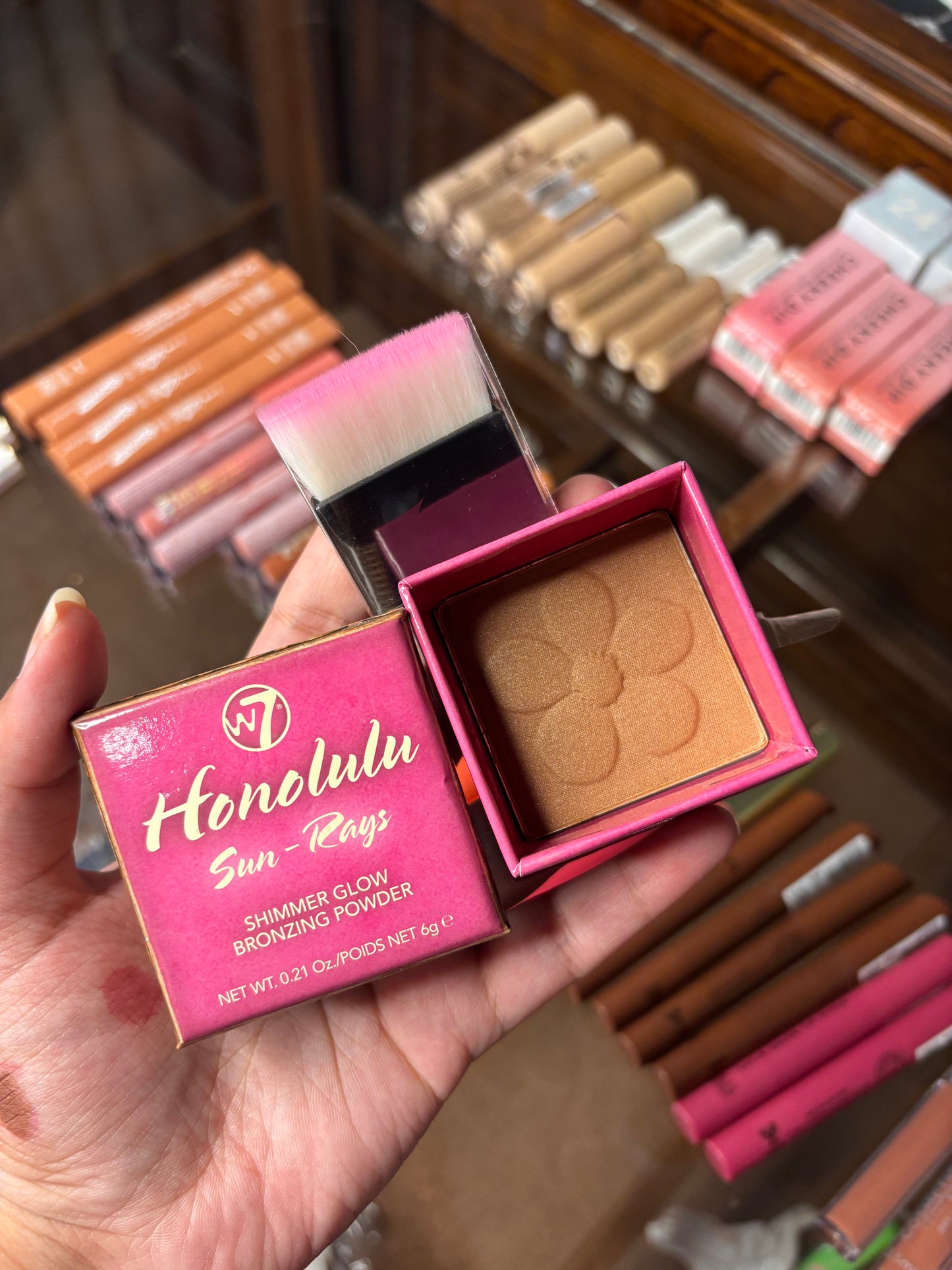 W7 Honolulu Sun Rays Shimmer Glow Bronzing Powder