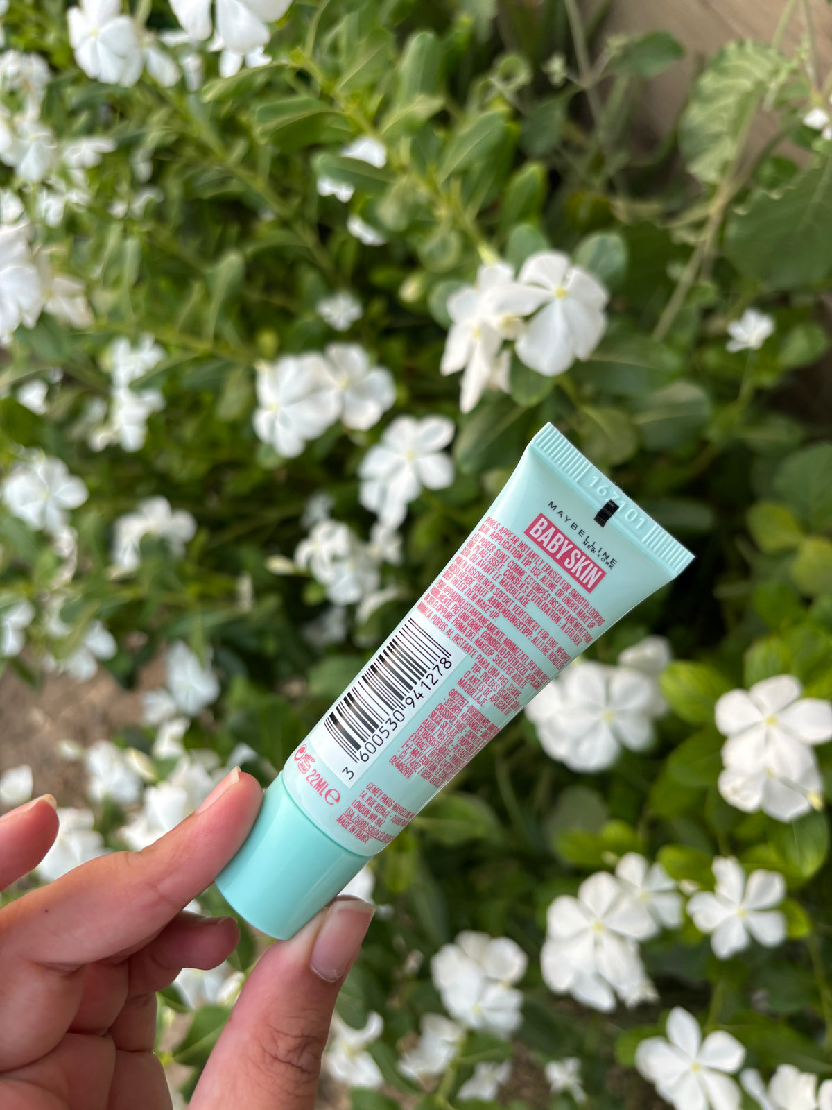 Maybelline Baby Skin Instant Pore Eraser Primer | Pore-Minimizing Makeup Primer