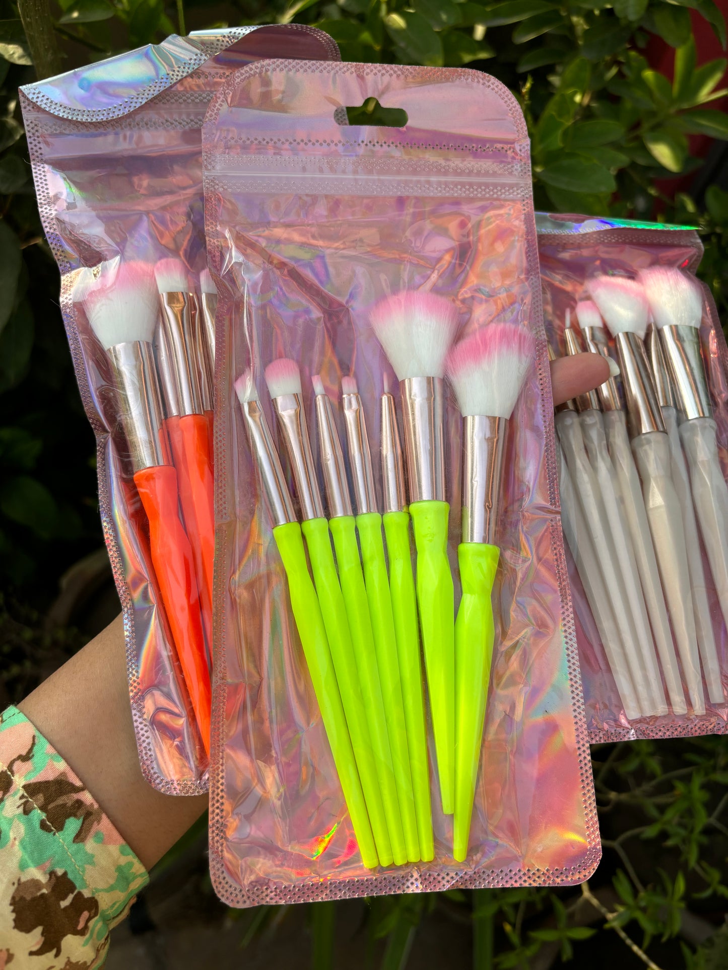 Set of 6 Makeup Brushes in Holographic Packaging