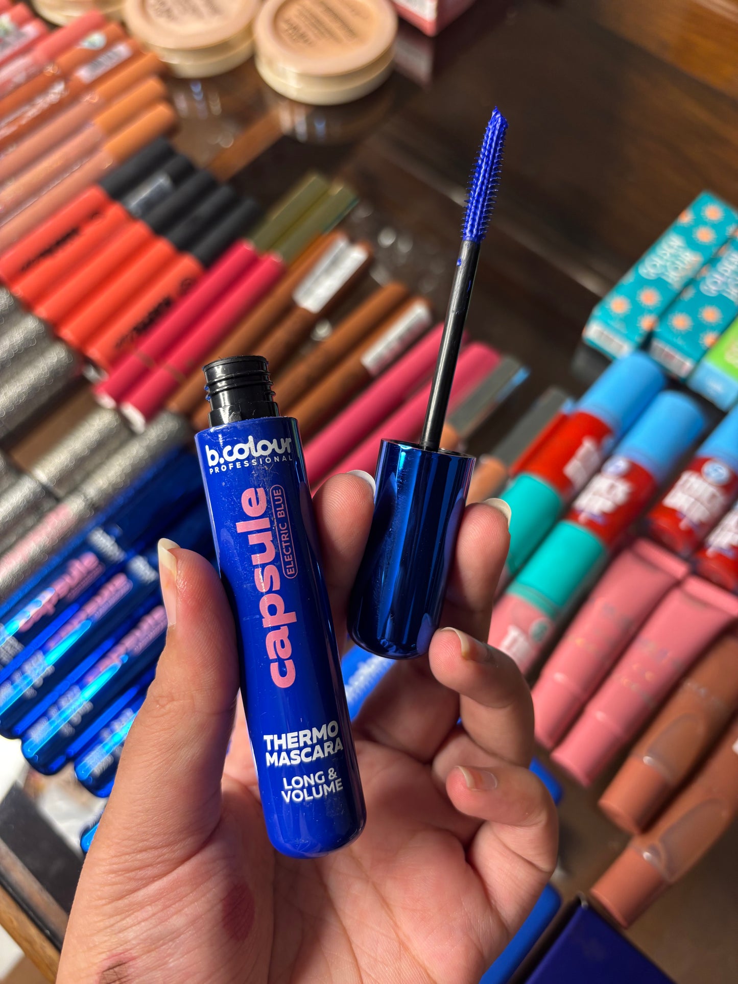 b.colour capsule thermo mascara long & volume blue