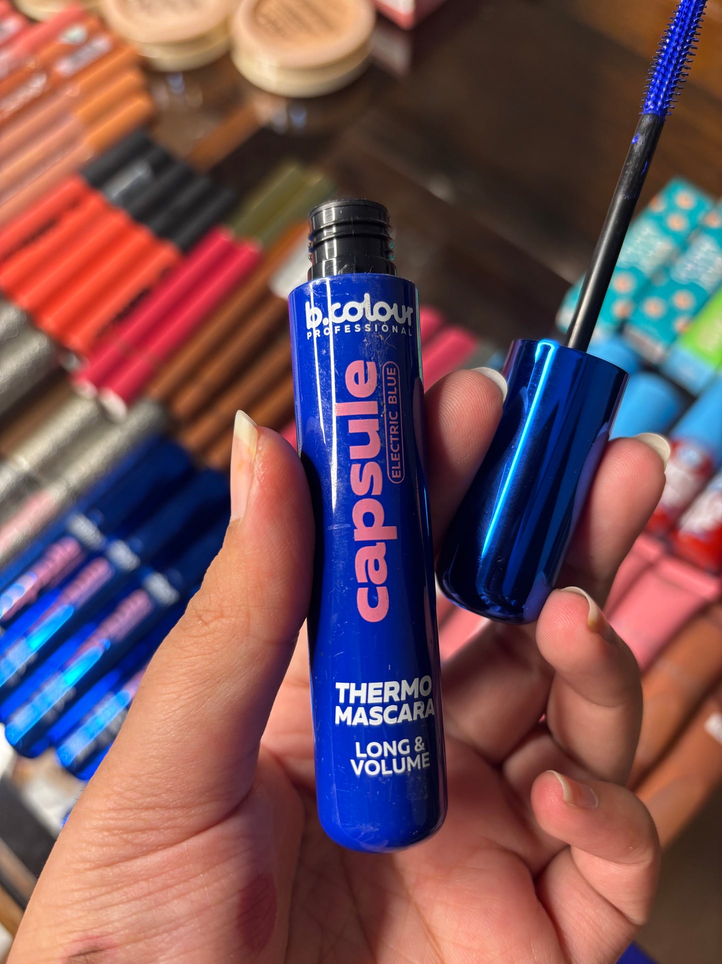 b.colour capsule thermo mascara long & volume blue