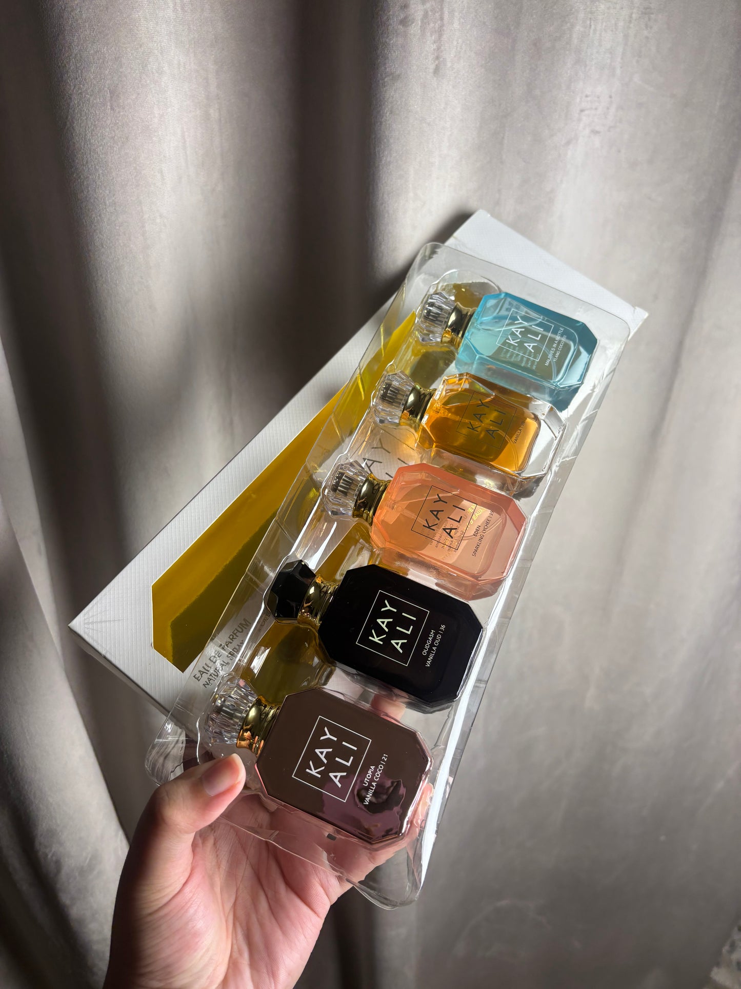 KAYALI Gift Set of 5 | Vanilla 28, Vanilla Utopia, Oudgasm, Maldives in a Bottle & Sparkling Lychee