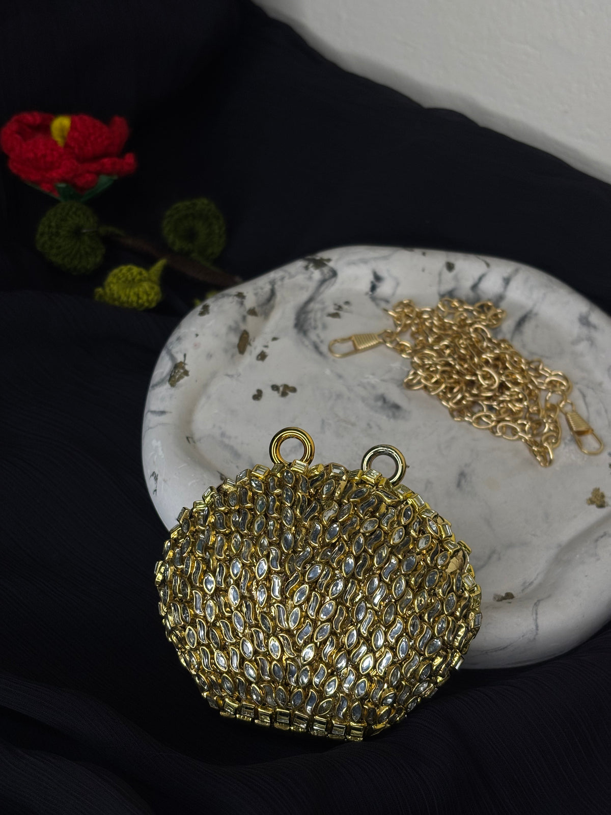 Shell Shaped Kundan Clutch