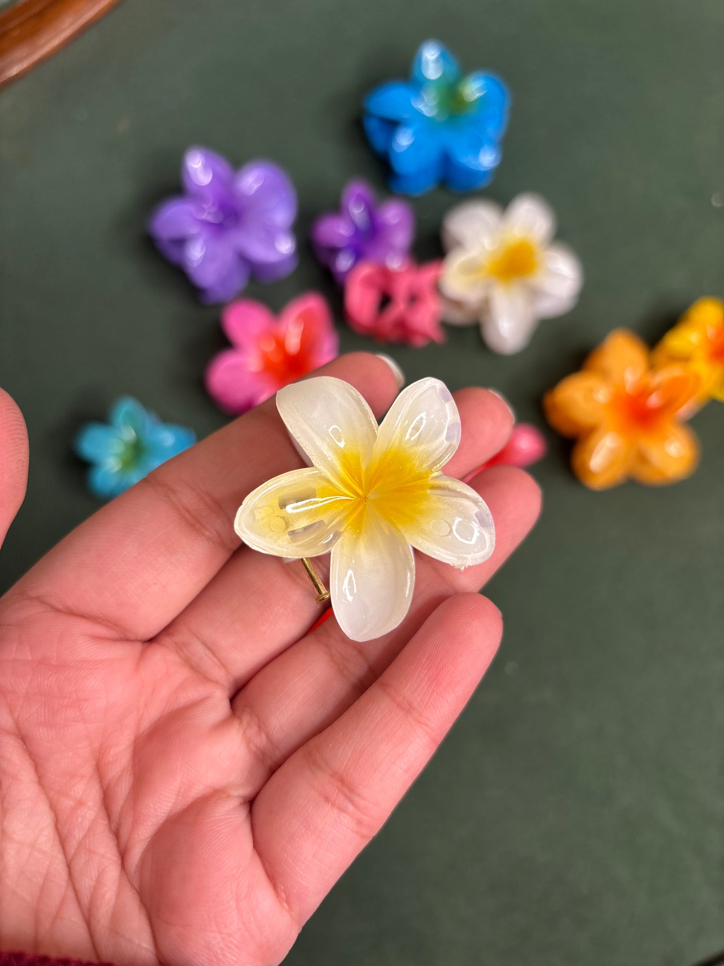 Flower Claw Clip — Hair Catcher