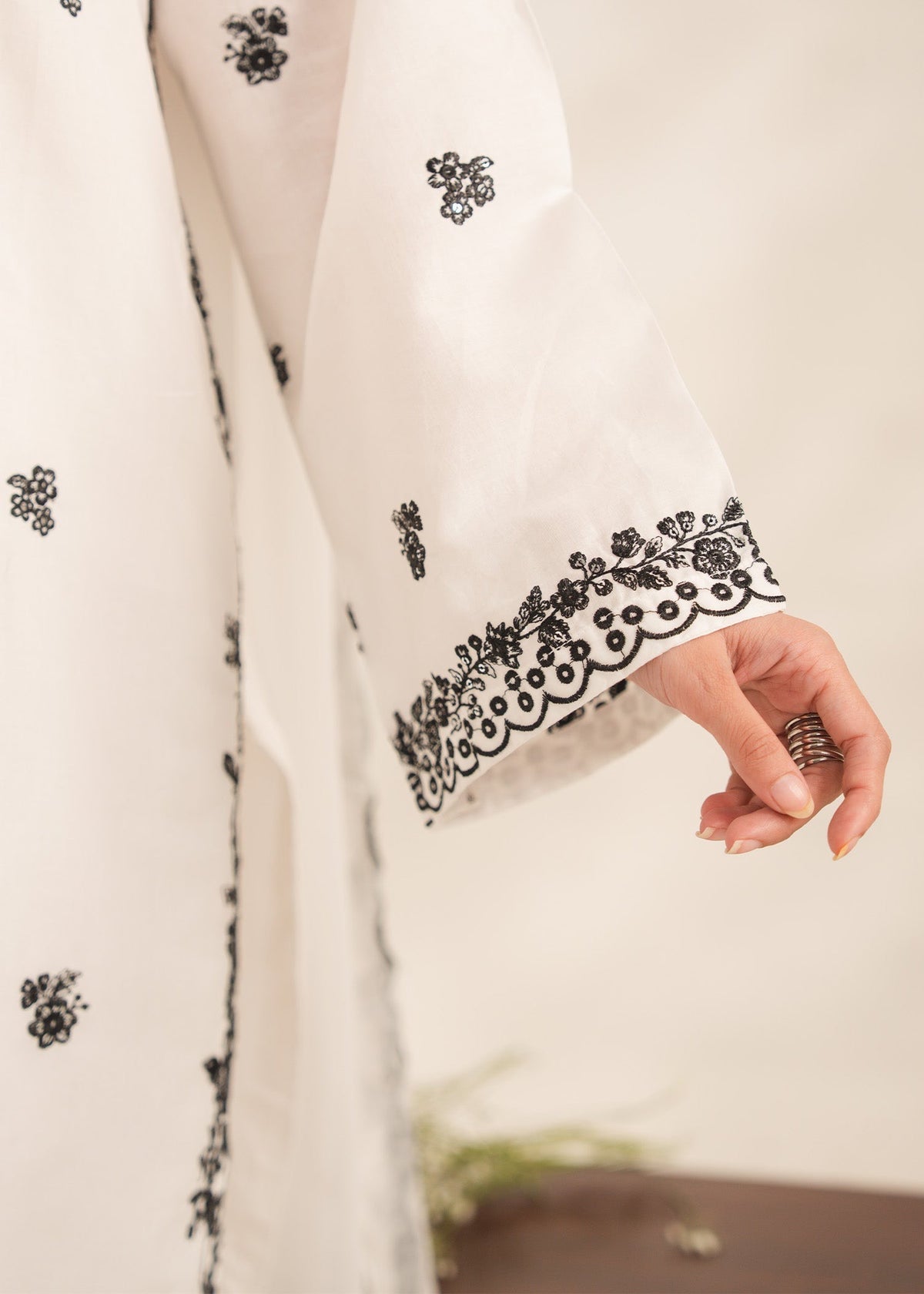 Dilkash 3pc Embroidered