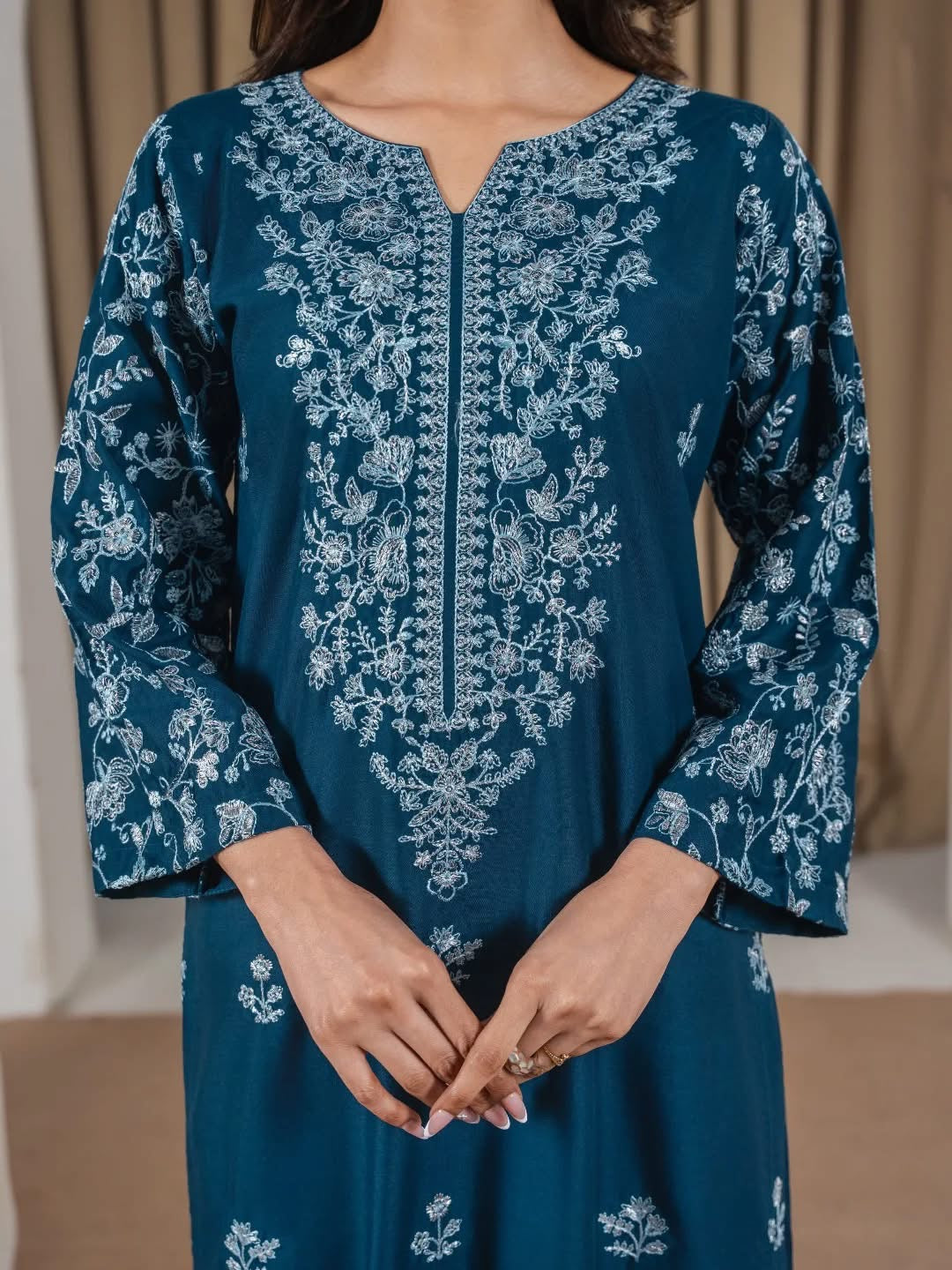Fari Embroidered 3 Piece