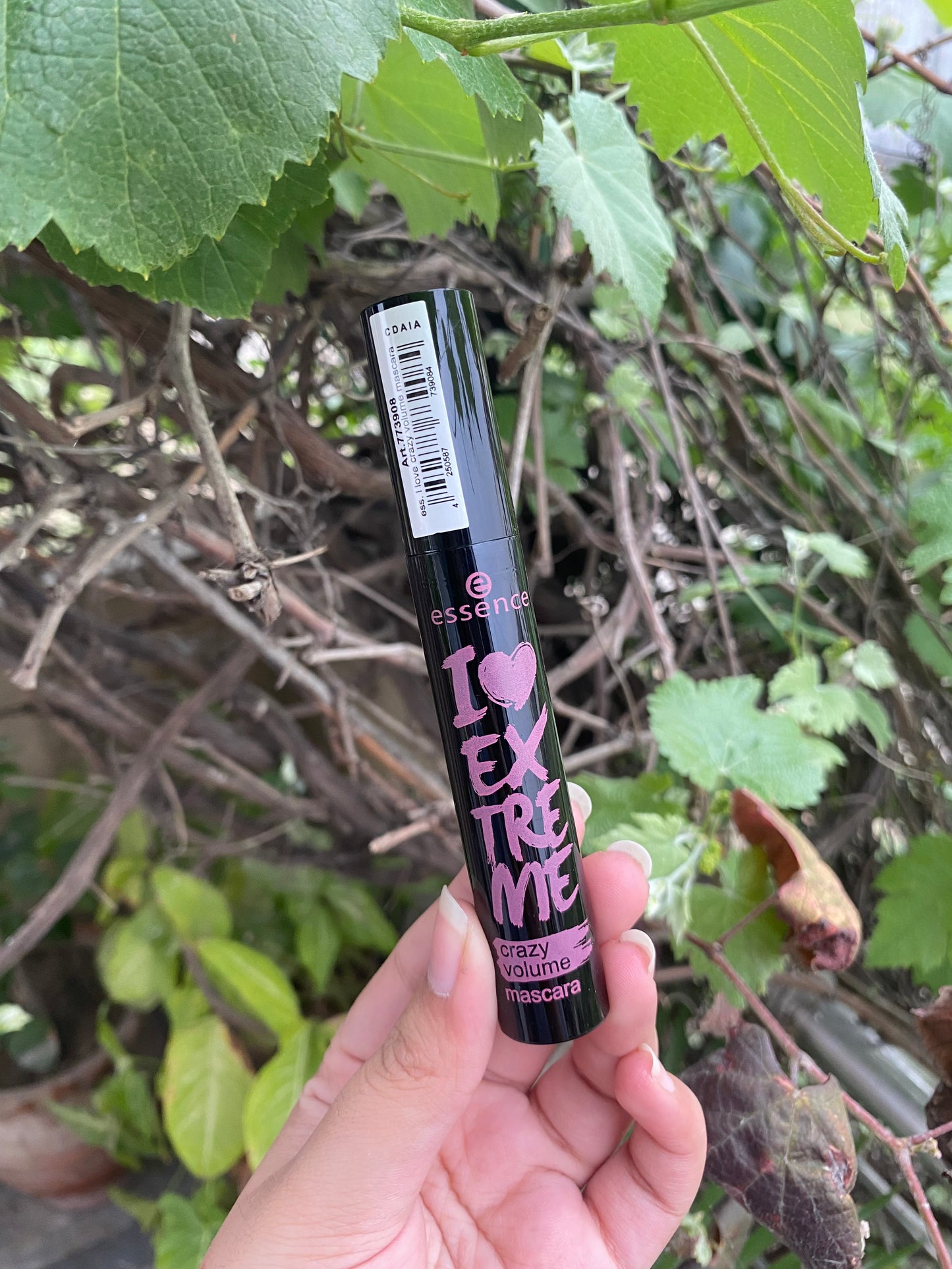 Essence I ❤️ Extreme Crazy Volume Mascara