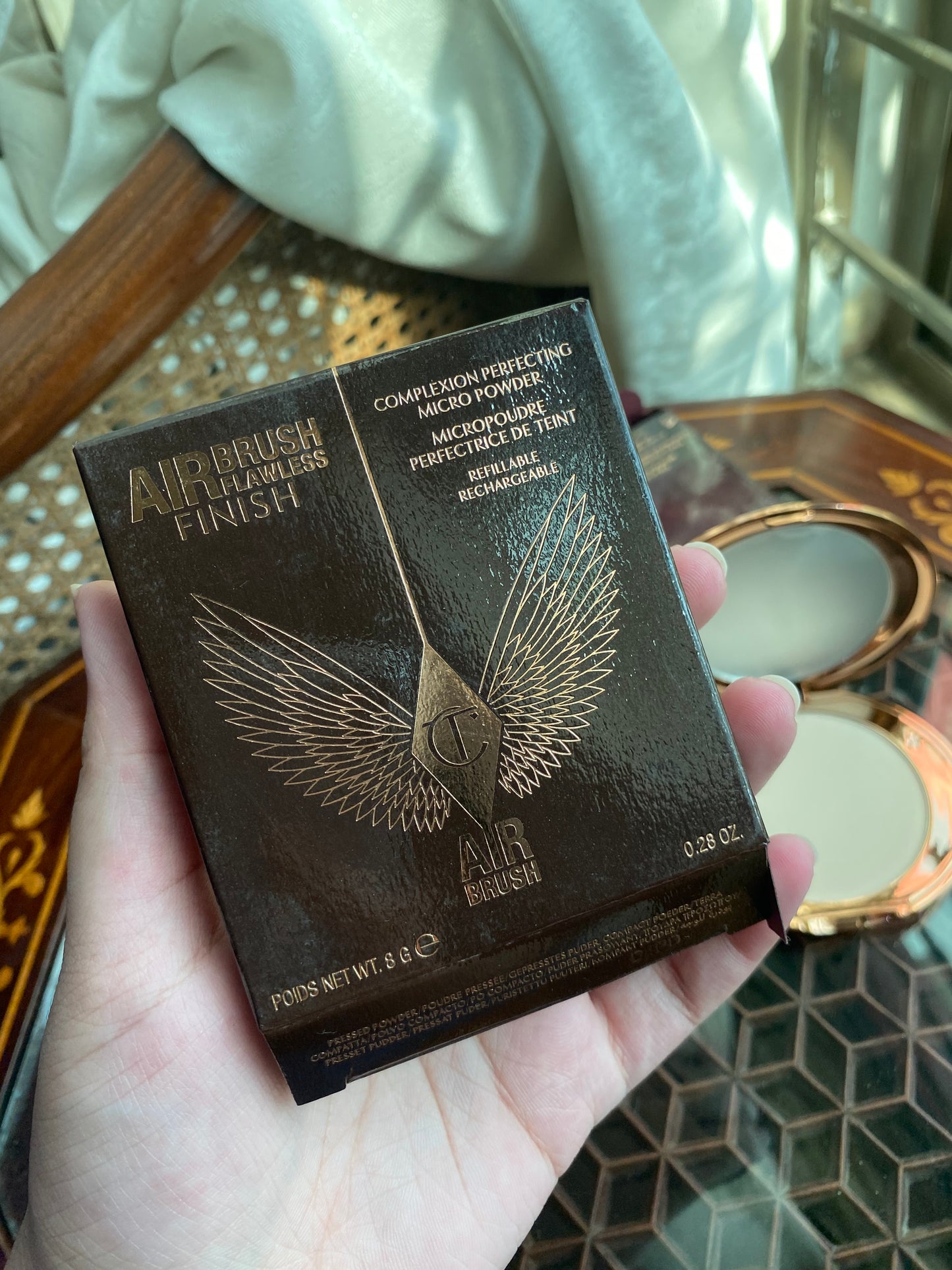 Charlotte Tilbury Air Brush Flawless Finish Complexion Perfecting Micro Powder