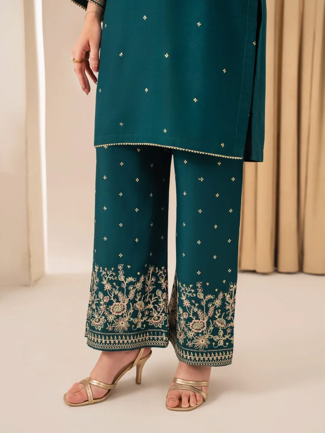 Safira Embroidered 3 Piece