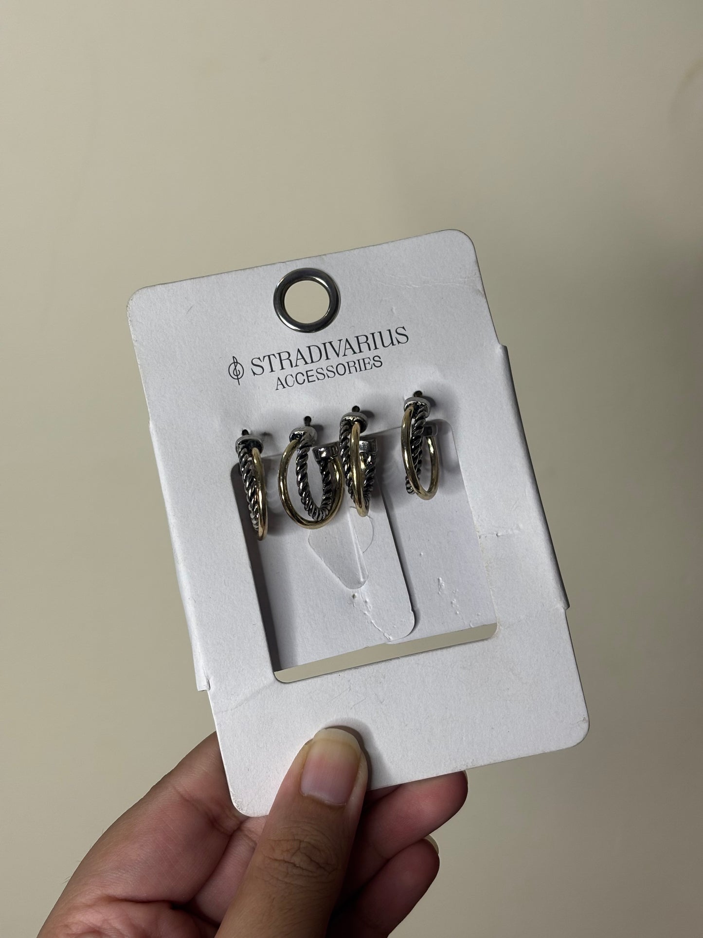 Set of 2 Silver Hoops (STRADIVARIUS
ACCESSORIES)