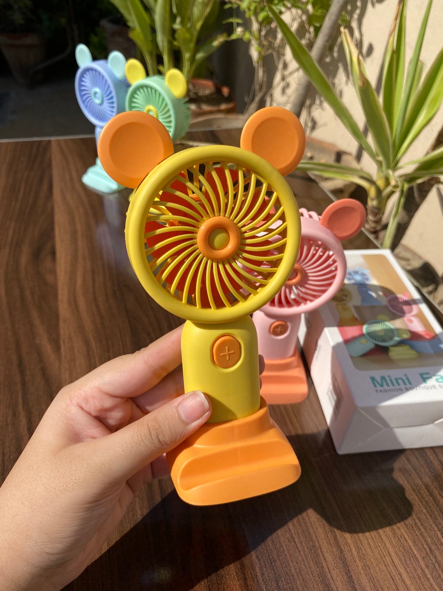 Portable + Chargeable Fan with Mobile Stand (one speed only)