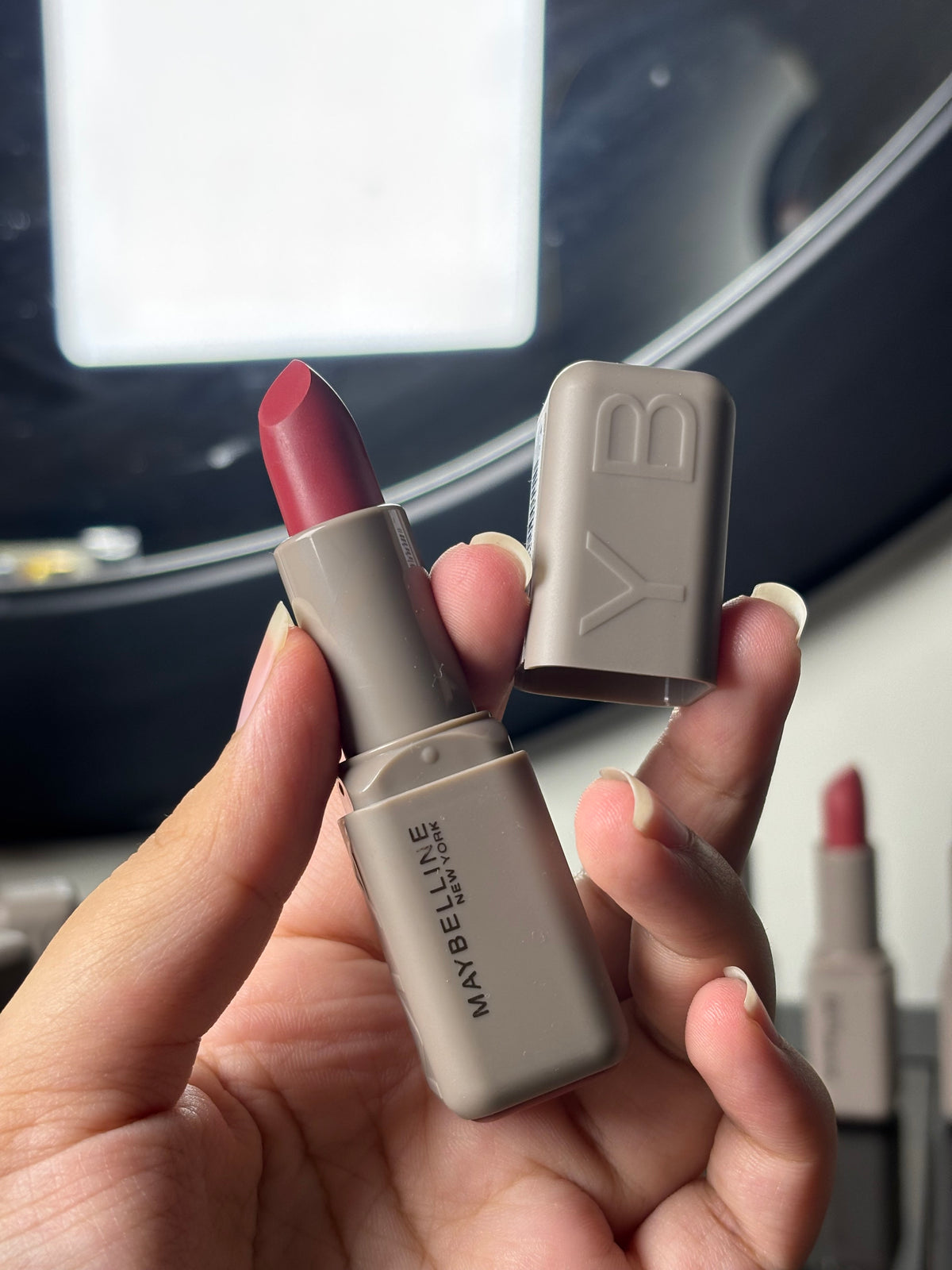 Maybelline Moisturizing Serum Matte Lipstick