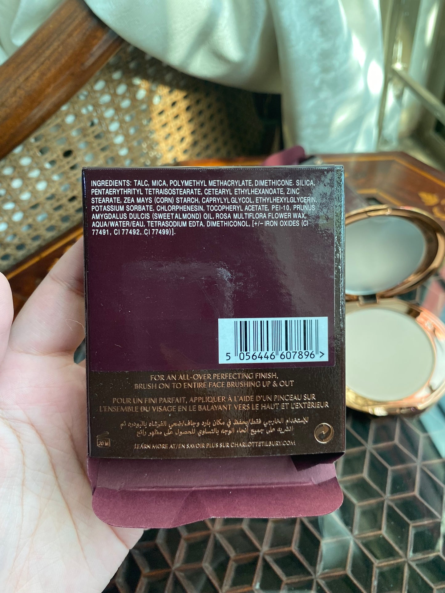 Charlotte Tilbury Air Brush Flawless Finish Complexion Perfecting Micro Powder